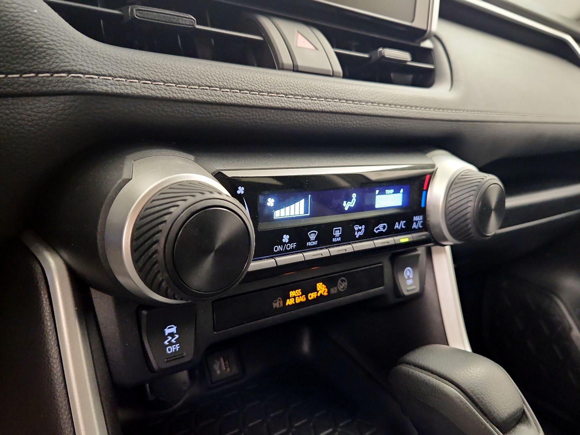 Thumbnail: 2024 Toyota RAV4 - 16