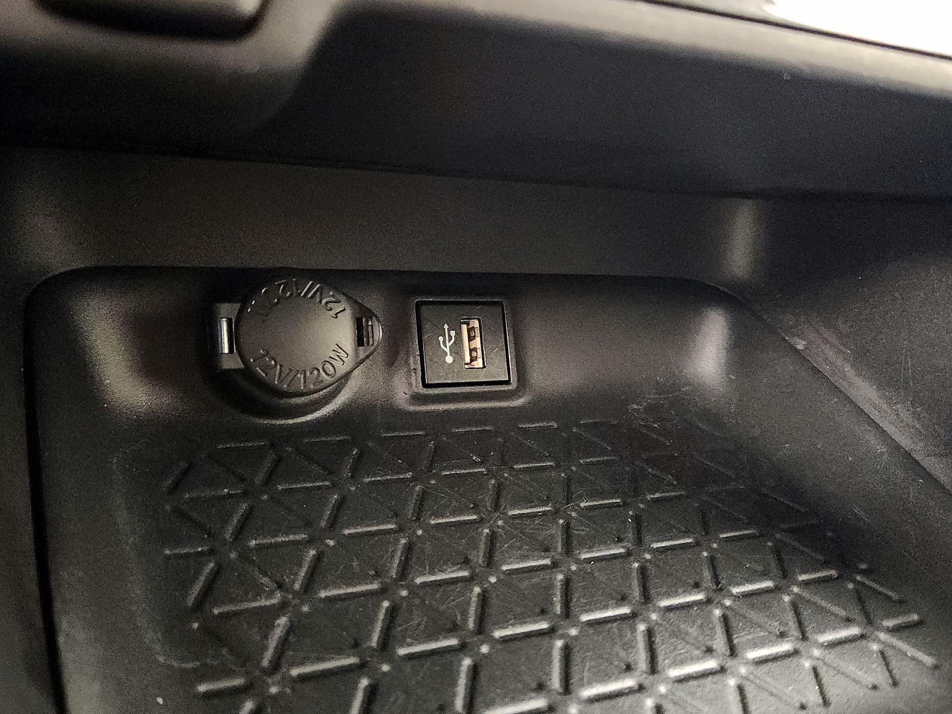 Thumbnail: 2024 Toyota RAV4 - 18