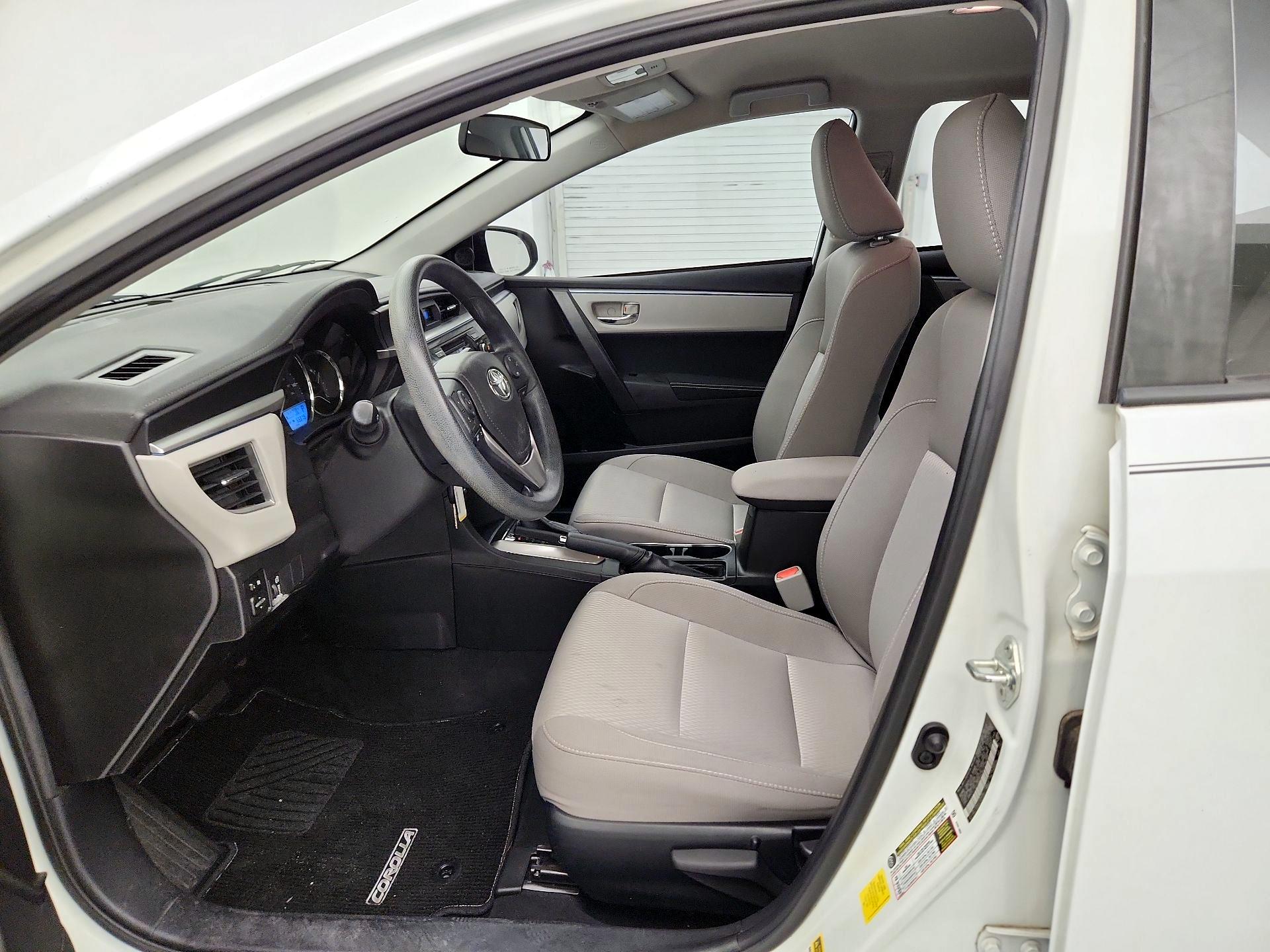 Thumbnail: 2015 Toyota Corolla - 11