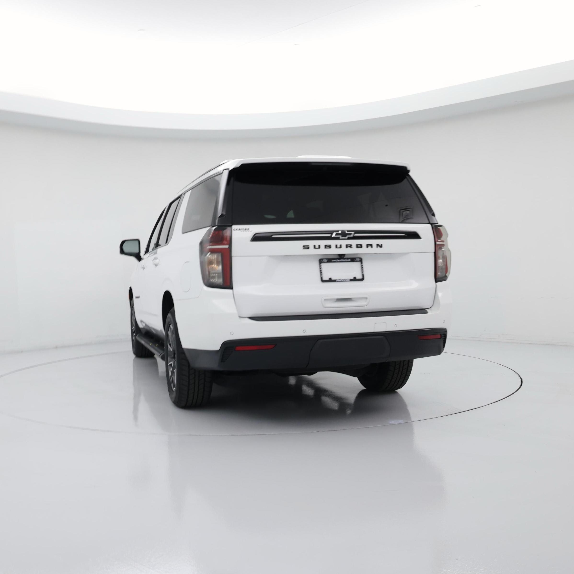 Thumbnail: 2023 Chevrolet Suburban - 8