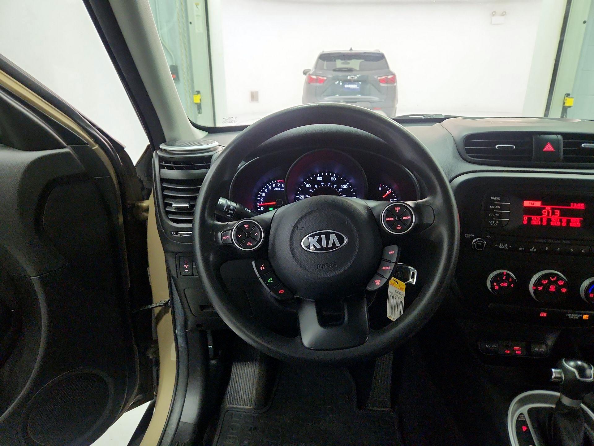 Thumbnail: 2016 Kia Soul - 10