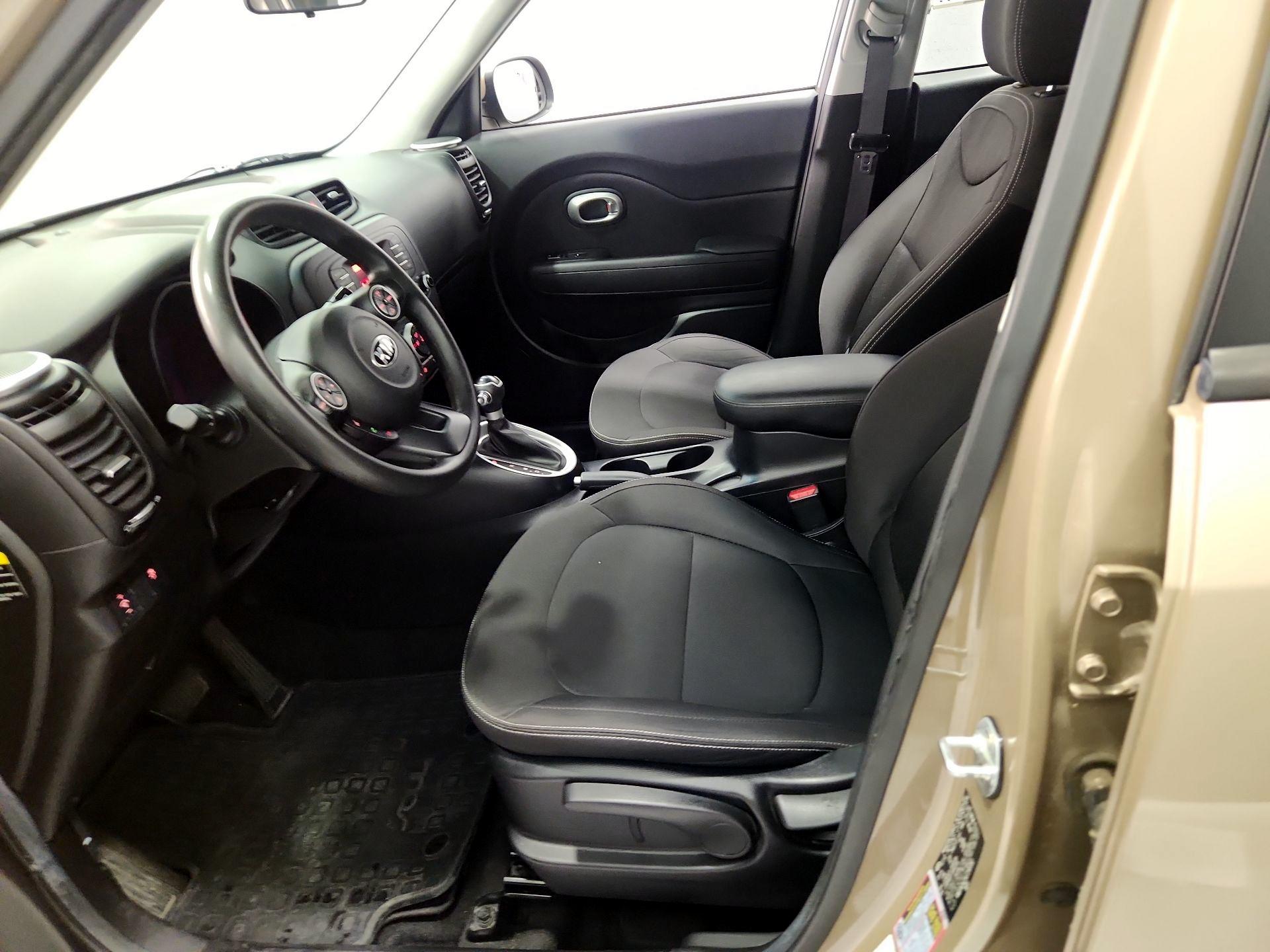 Thumbnail: 2016 Kia Soul - 11