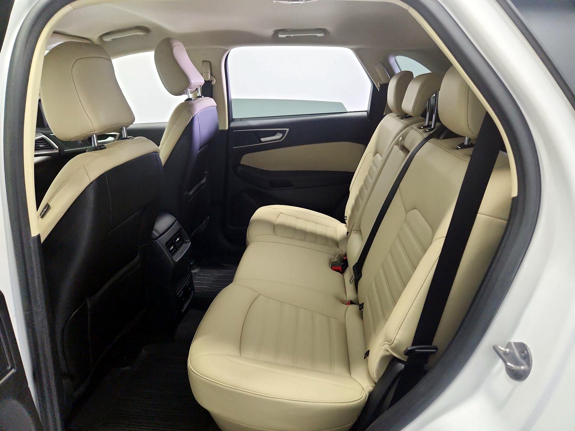 Thumbnail: 2020 Ford Edge - 20