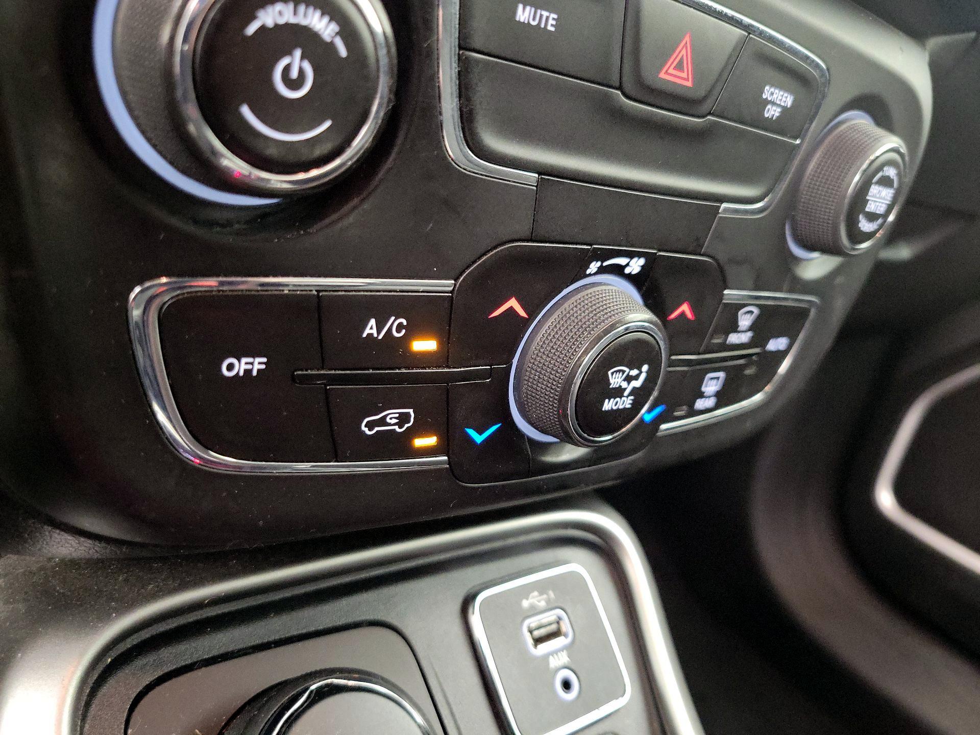Thumbnail: 2019 Jeep Compass - 16