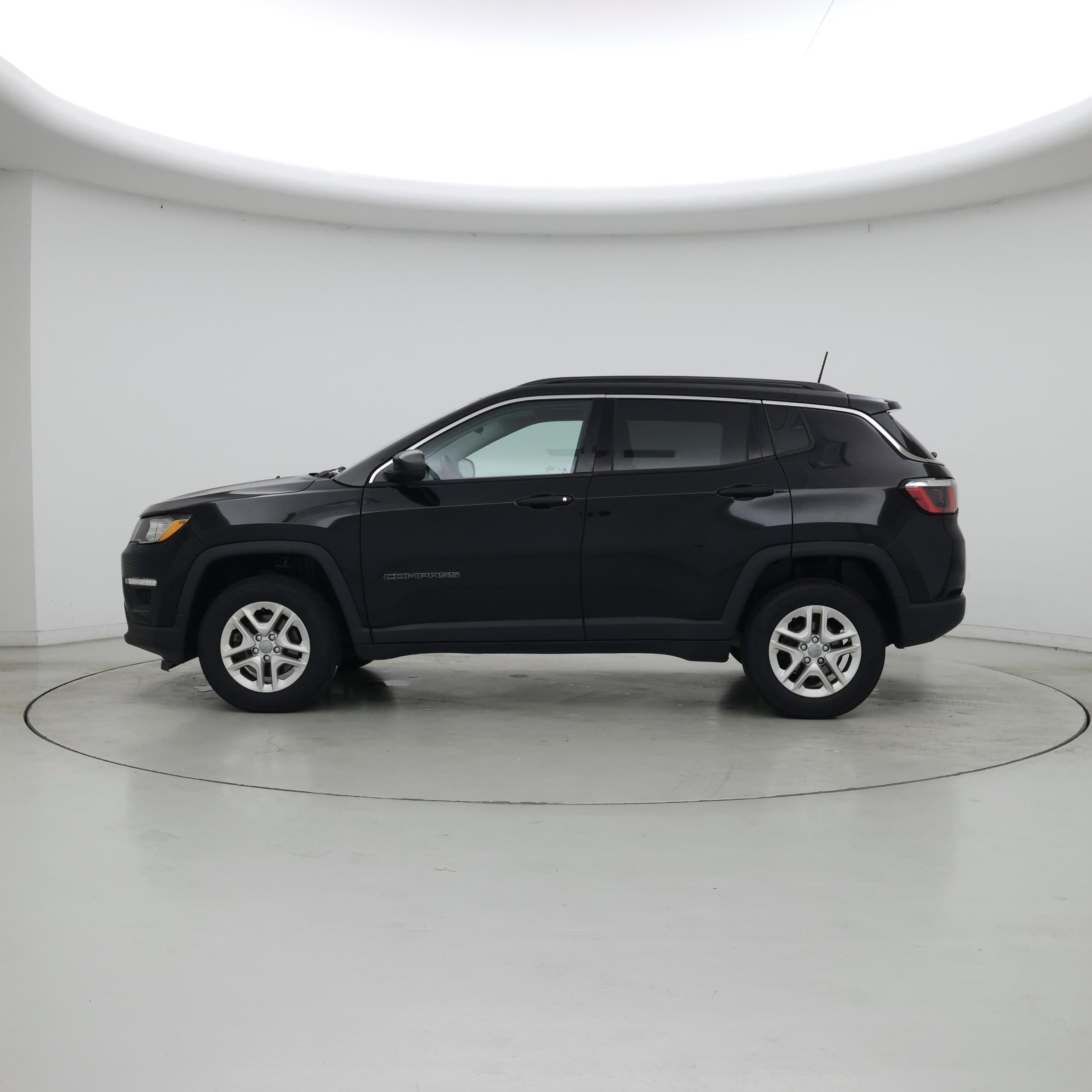 Thumbnail: 2019 Jeep Compass - 3