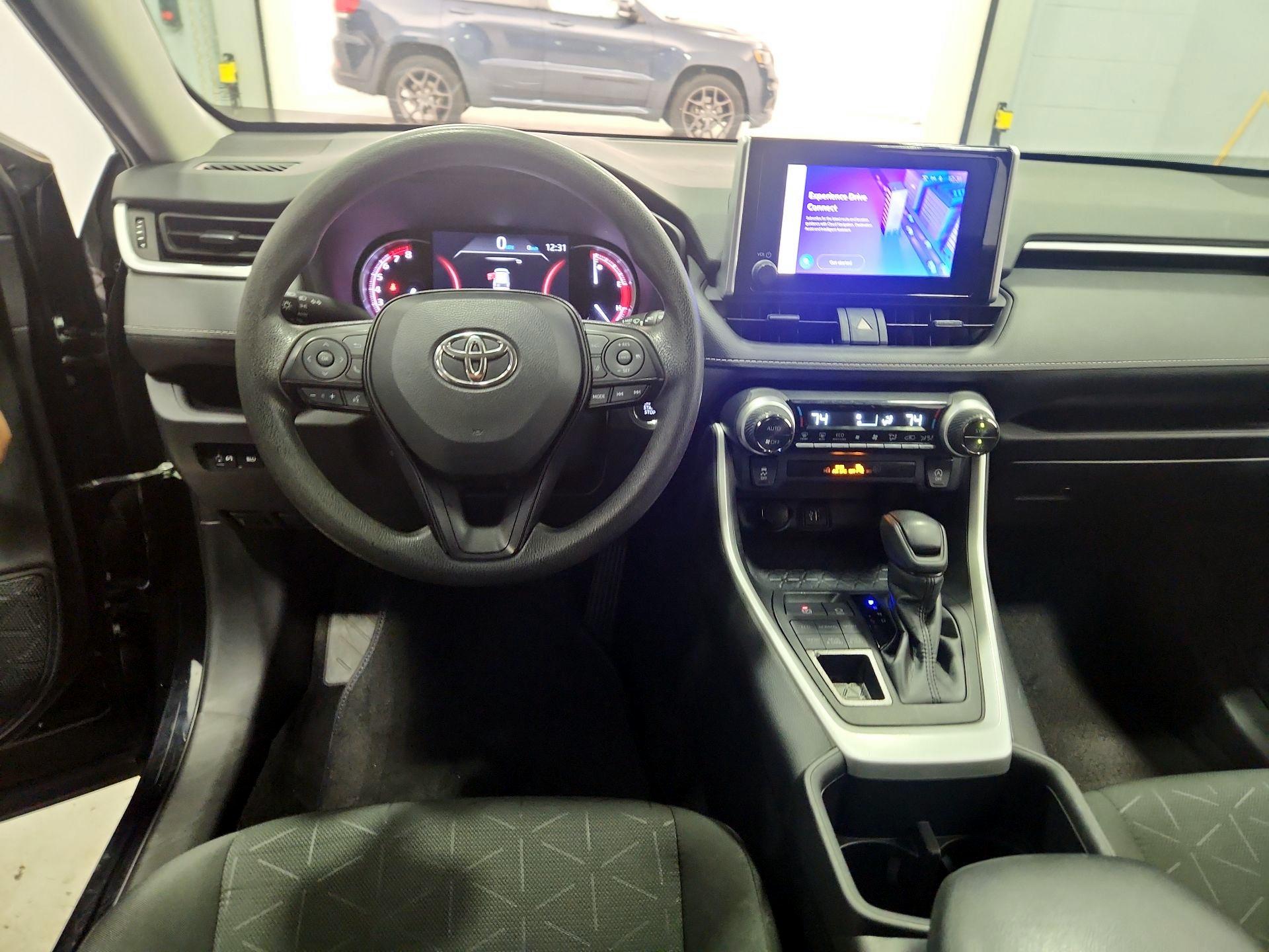 Thumbnail: 2024 Toyota RAV4 - 9