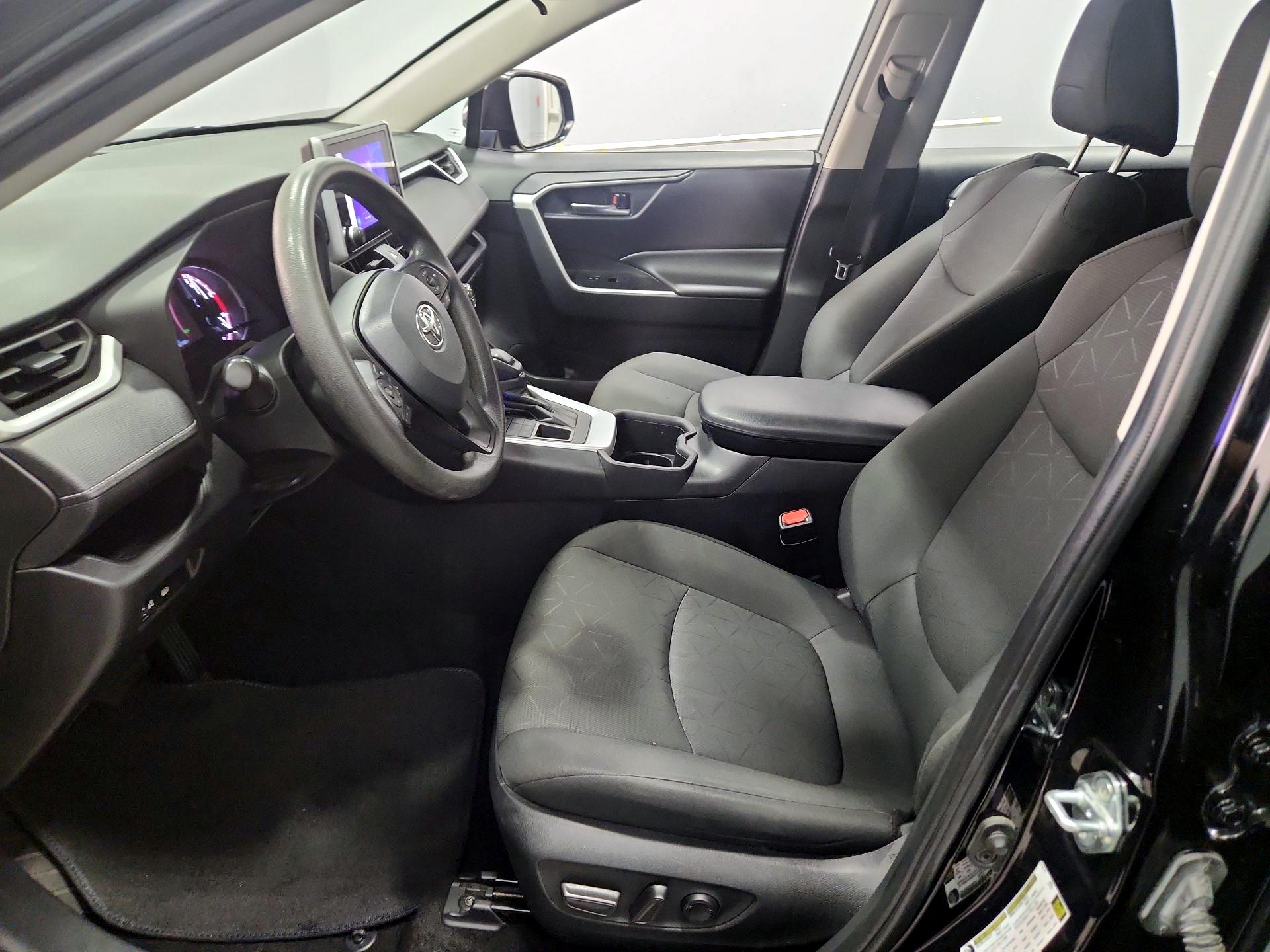 Thumbnail: 2024 Toyota RAV4 - 11