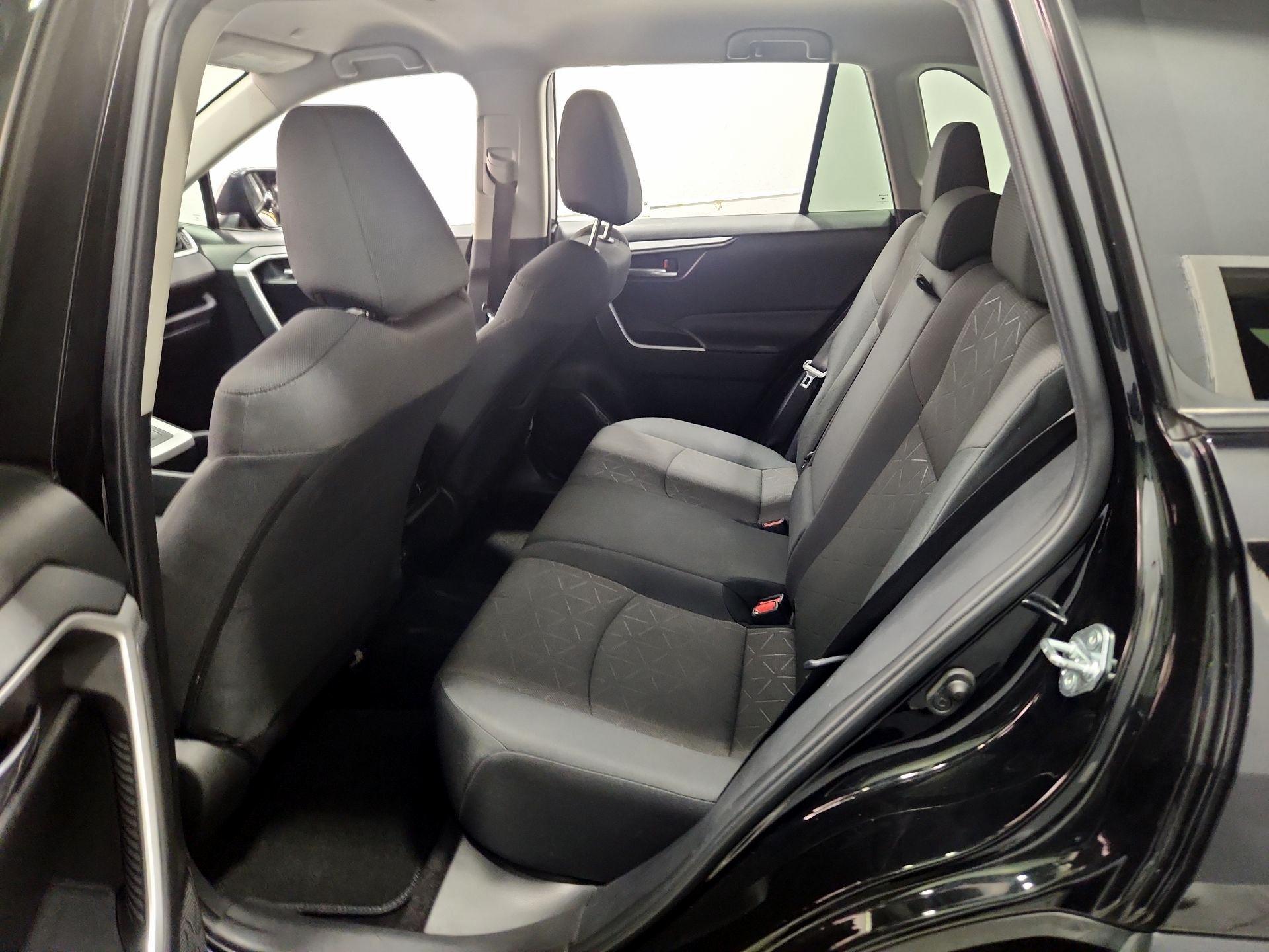 Thumbnail: 2024 Toyota RAV4 - 20