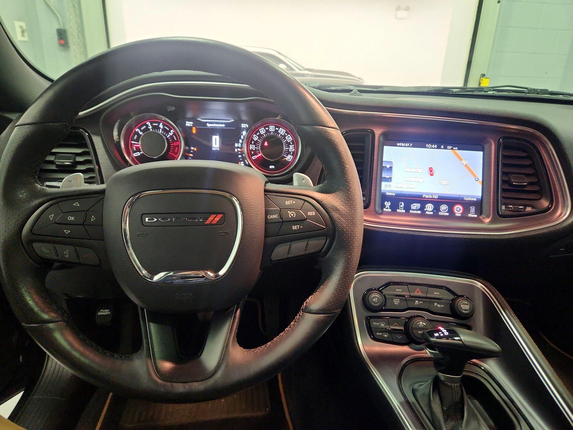 Thumbnail: 2016 Dodge Challenger - 9