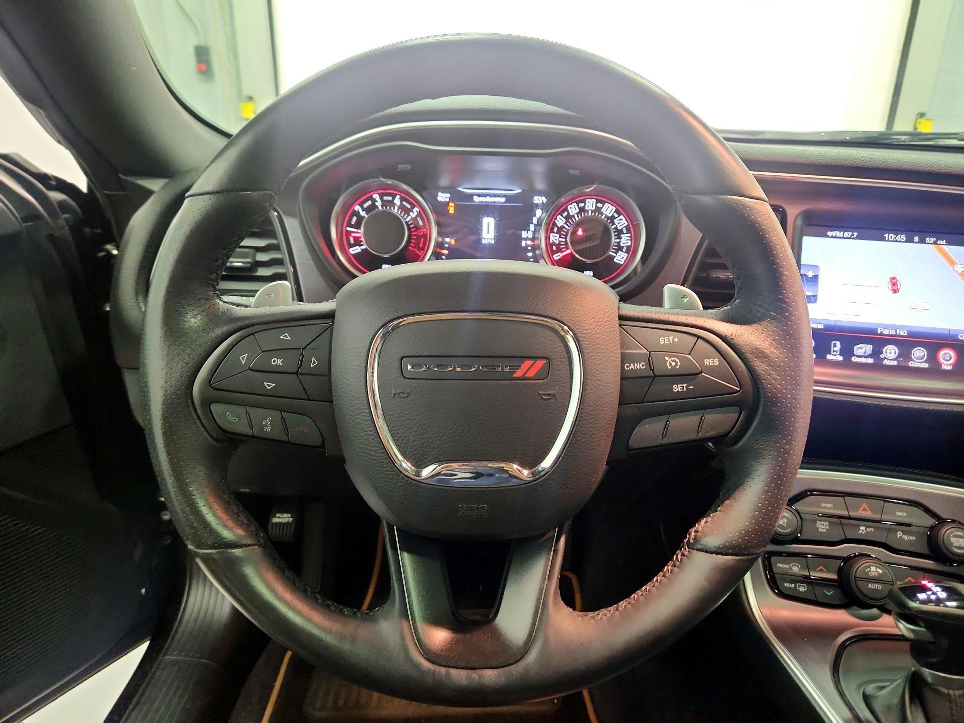 Thumbnail: 2016 Dodge Challenger - 10