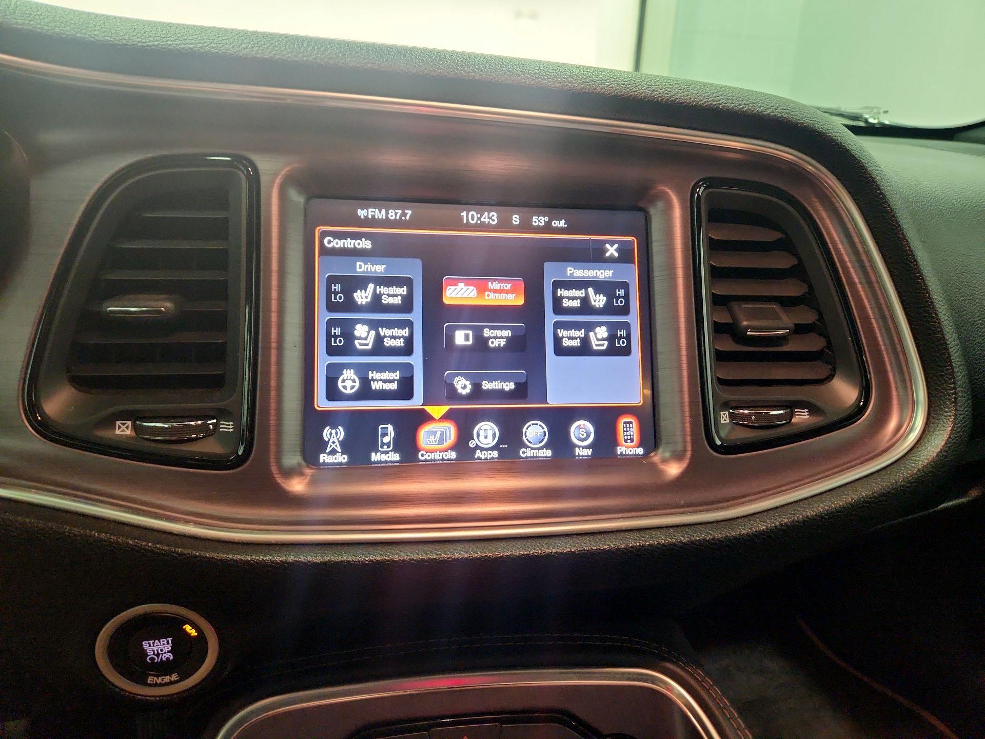 Thumbnail: 2016 Dodge Challenger - 17