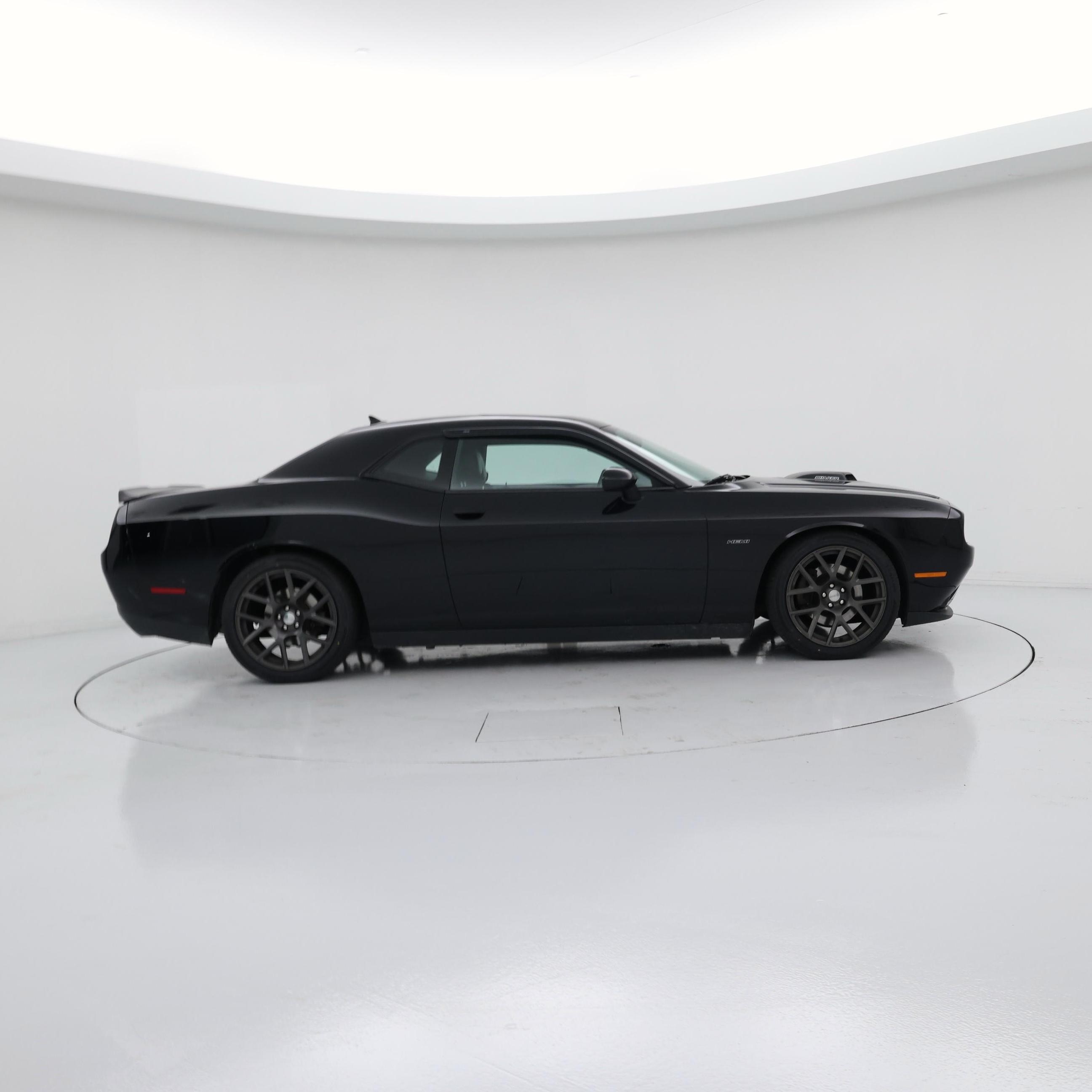 Thumbnail: 2016 Dodge Challenger - 7