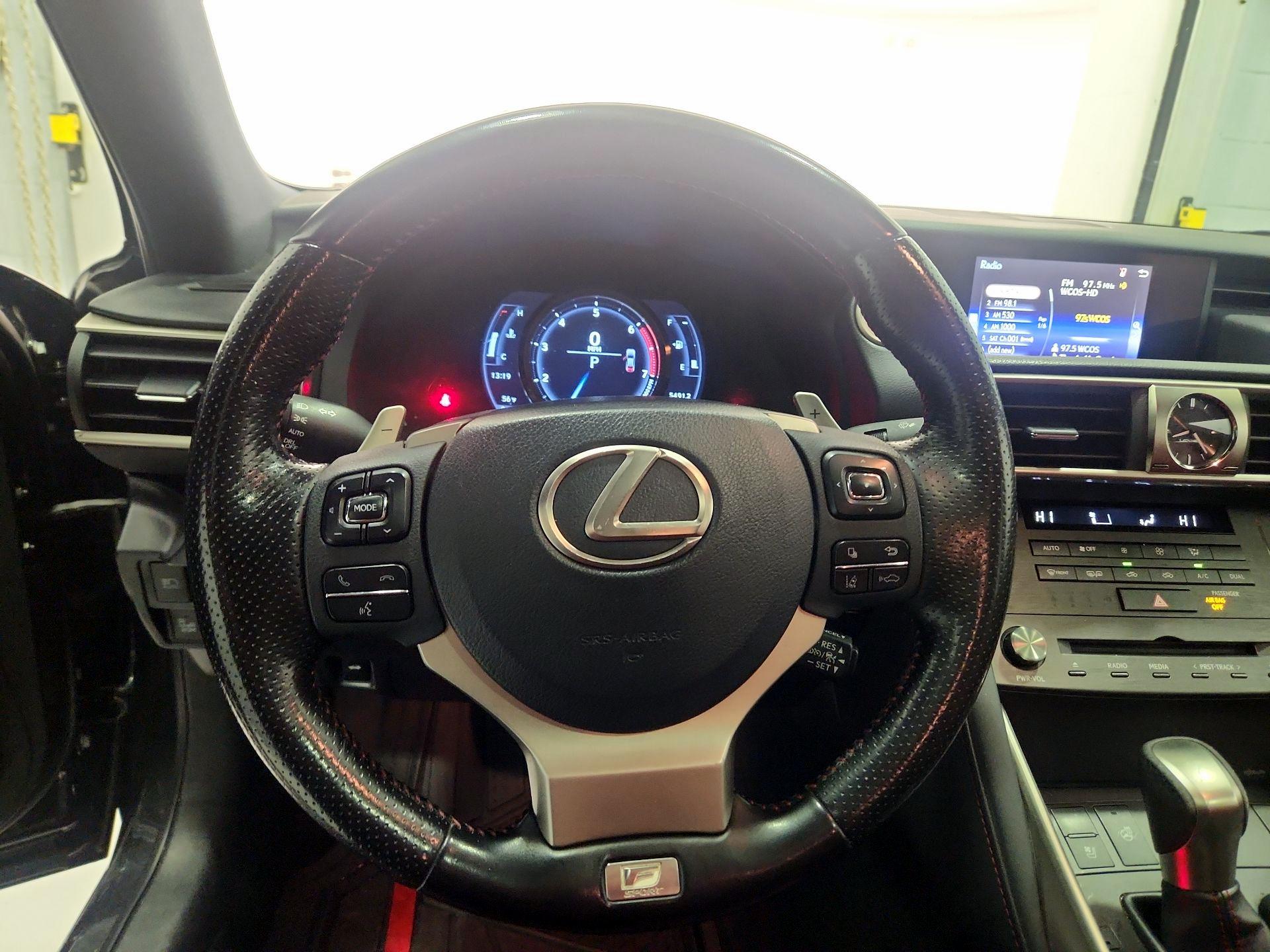 Thumbnail: 2020 Lexus IS - 10