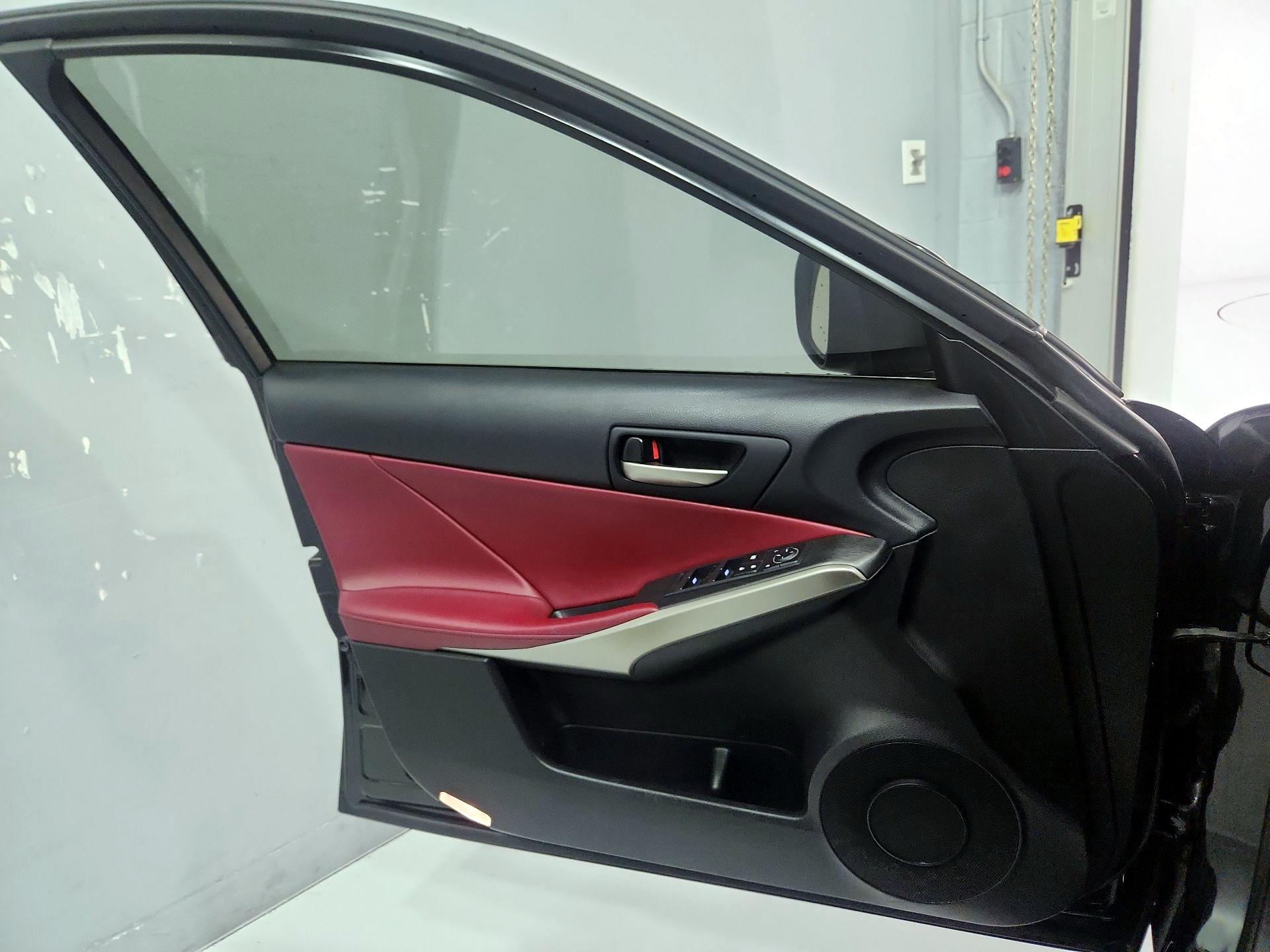 Thumbnail: 2020 Lexus IS - 12