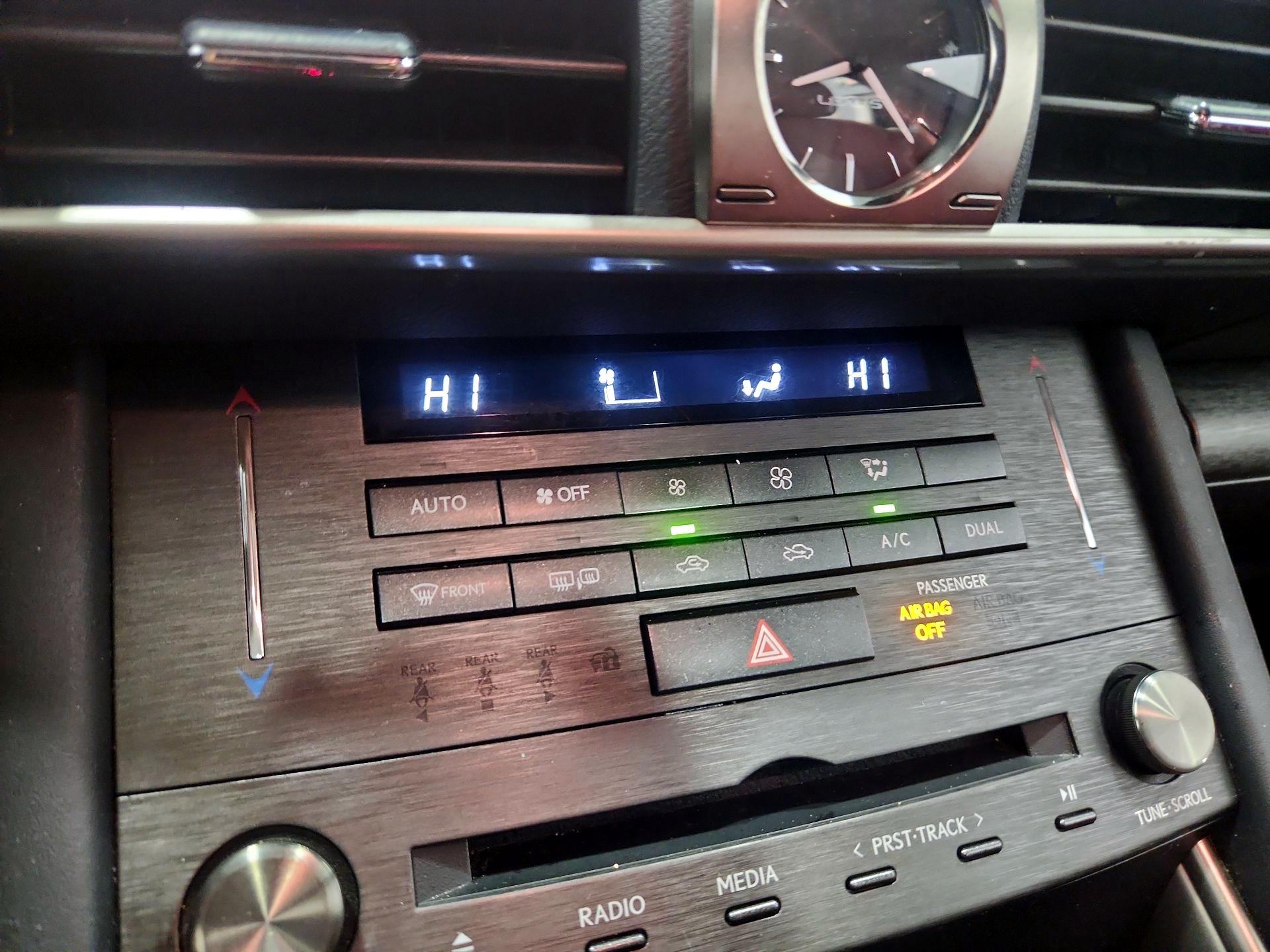 Thumbnail: 2020 Lexus IS - 16