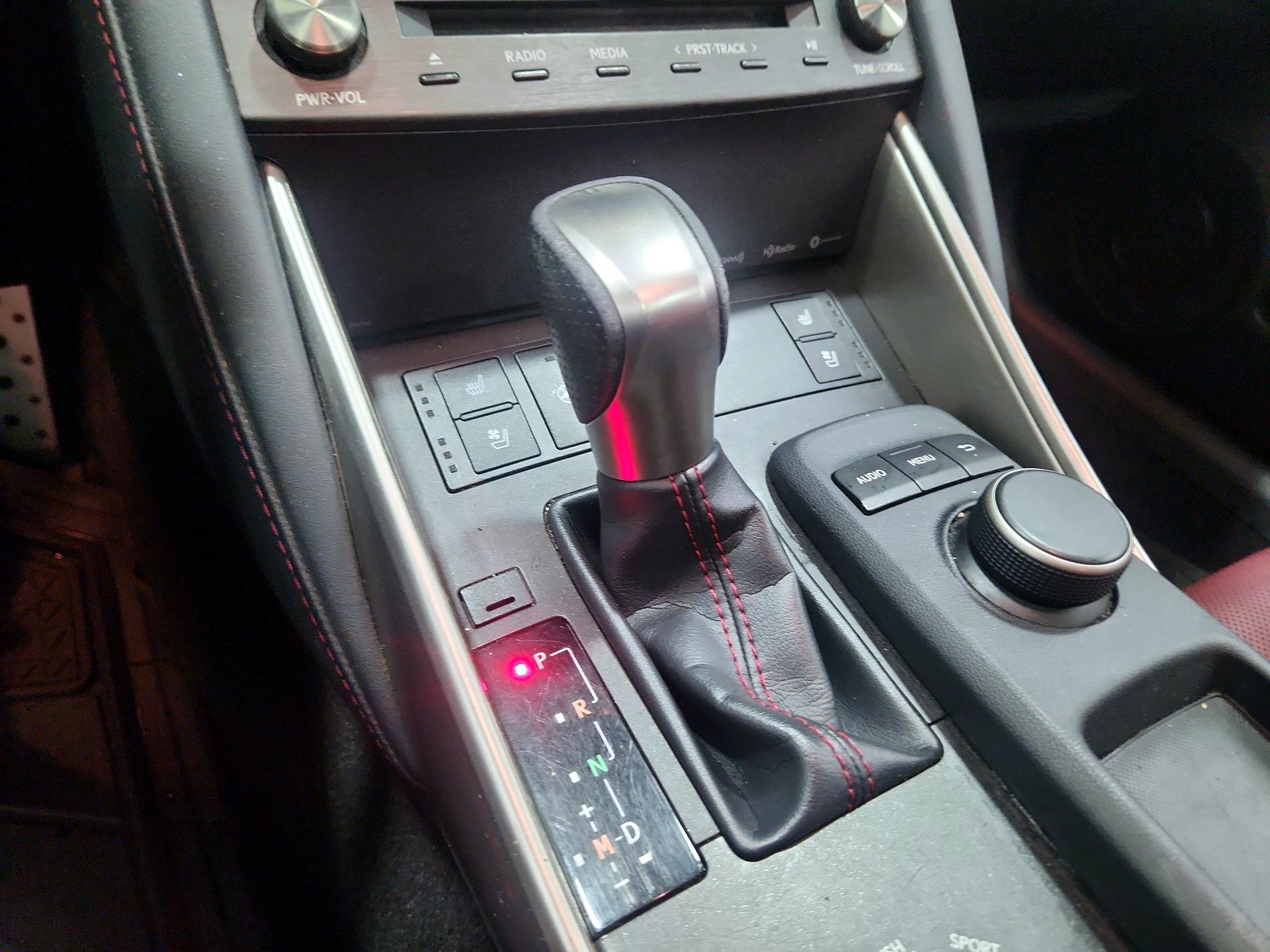 Thumbnail: 2020 Lexus IS - 17