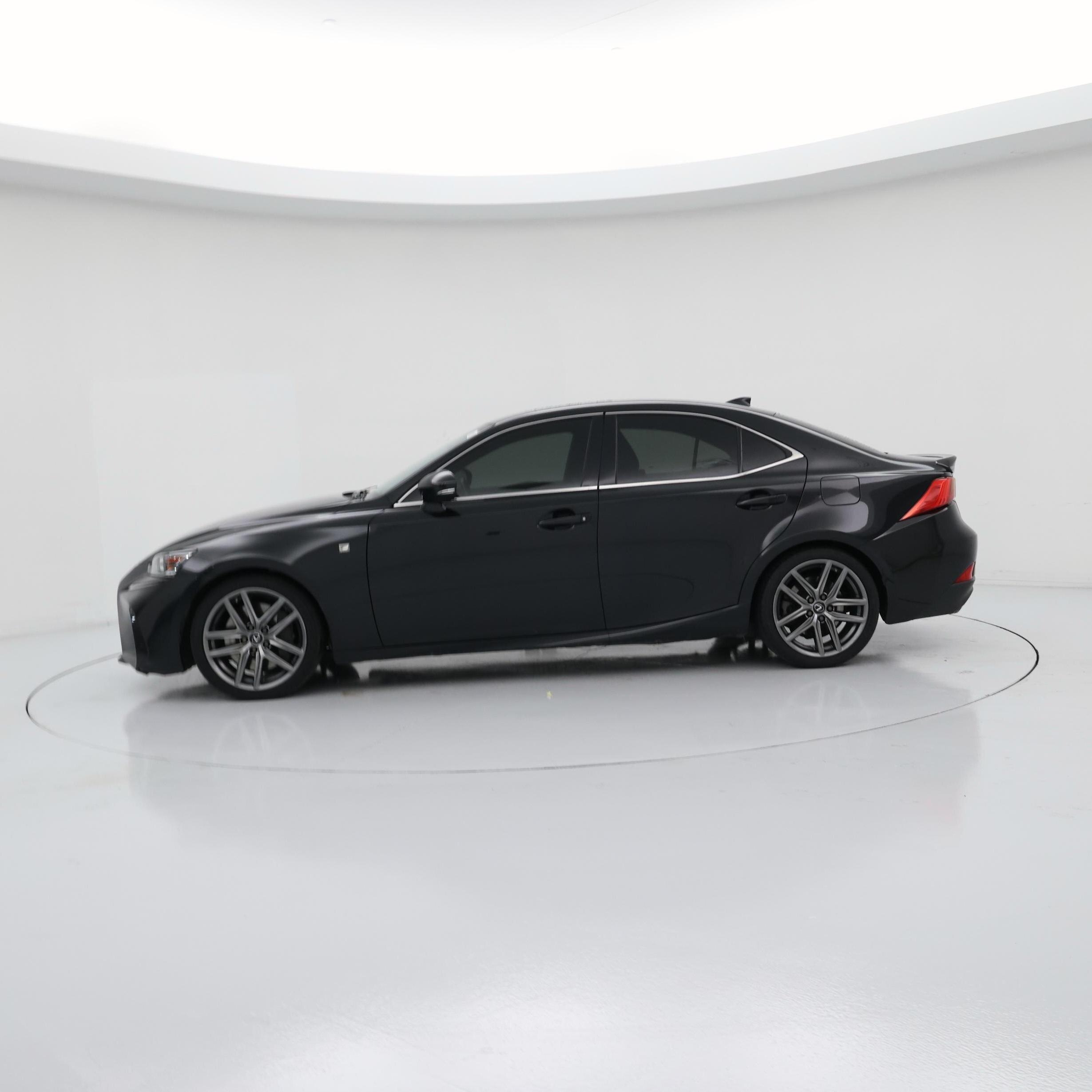 Thumbnail: 2020 Lexus IS - 3