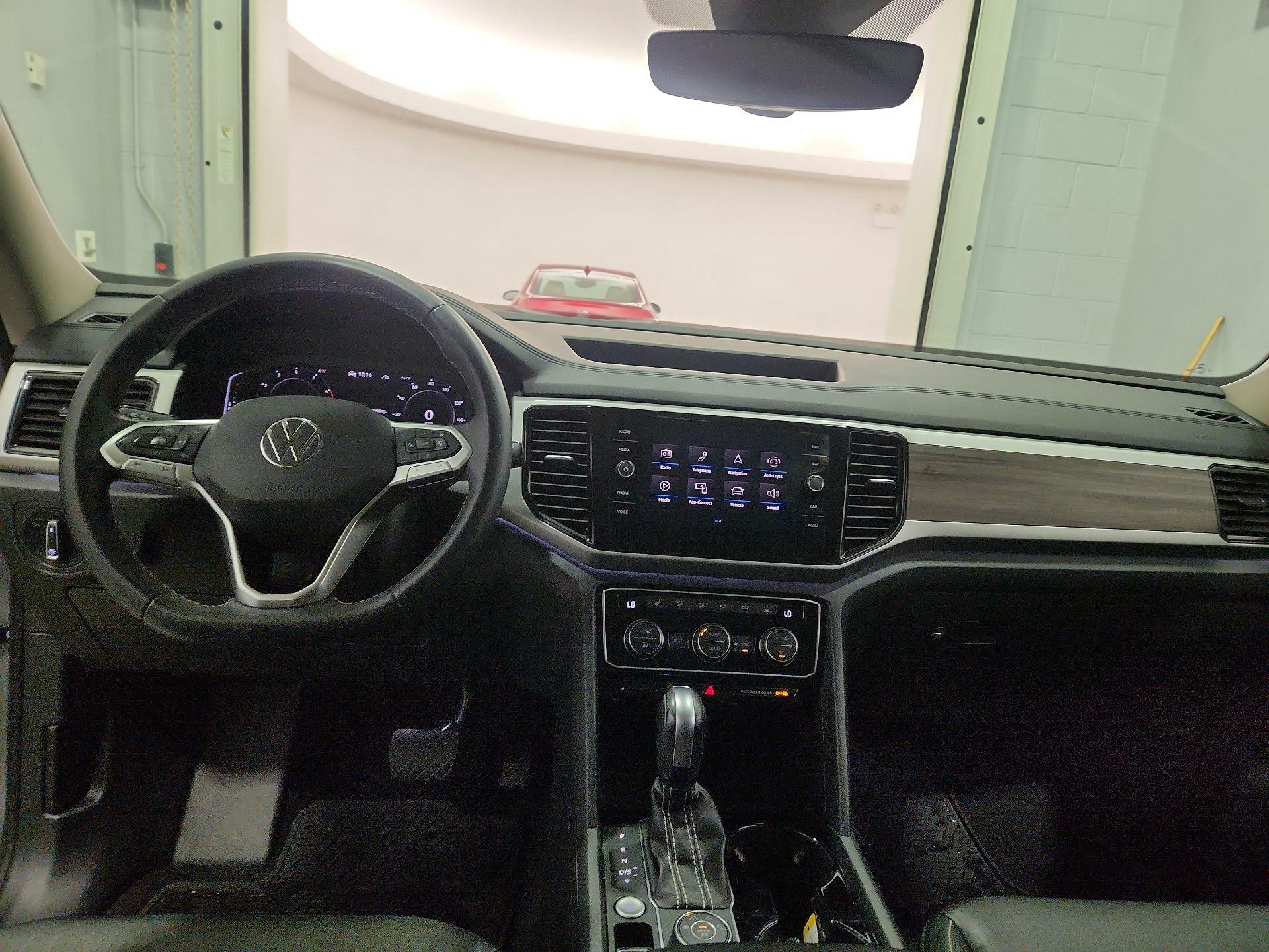 Thumbnail: 2023 Volkswagen Atlas - 9