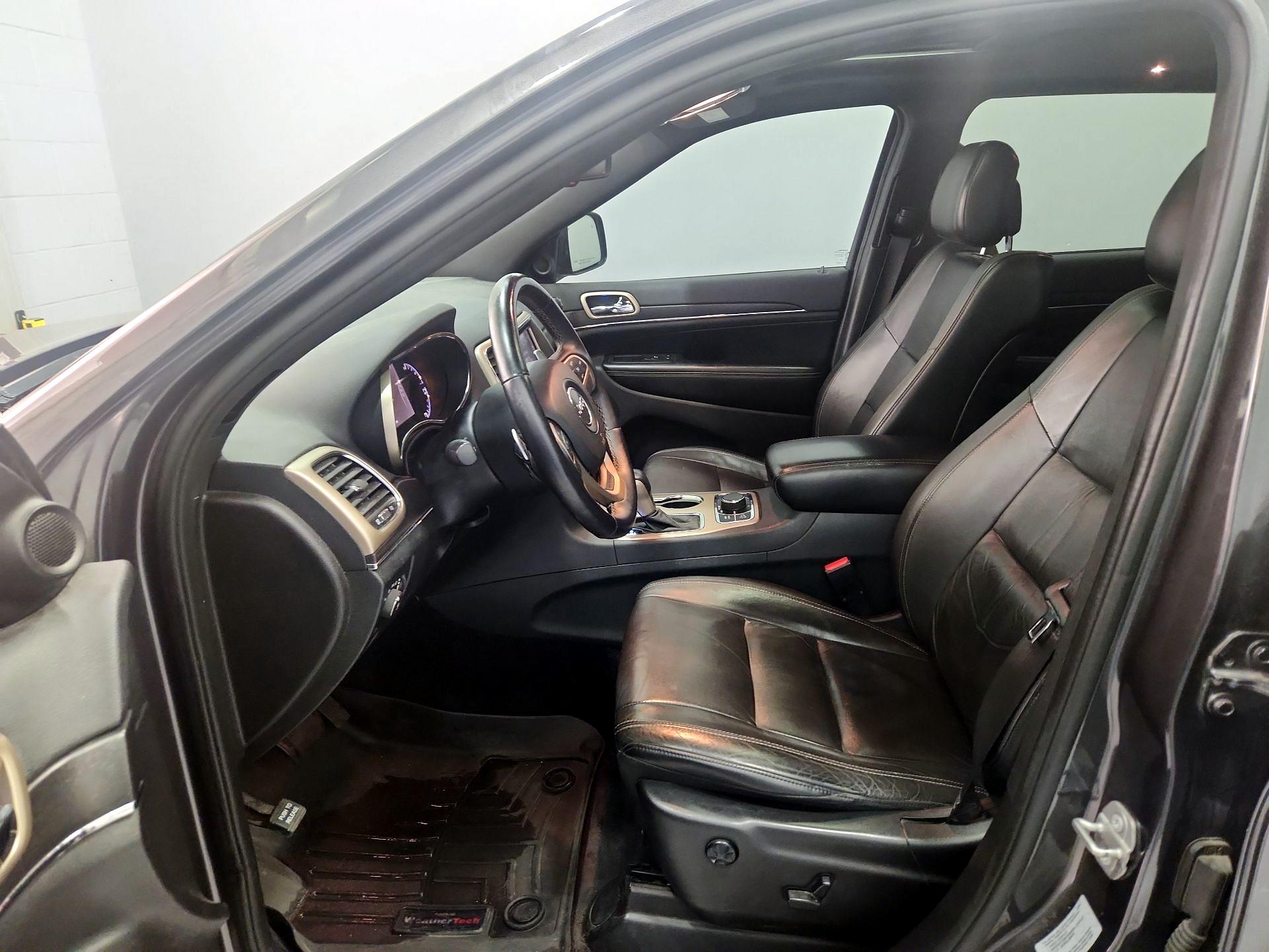 Thumbnail: 2016 Jeep Grand Cherokee - 11