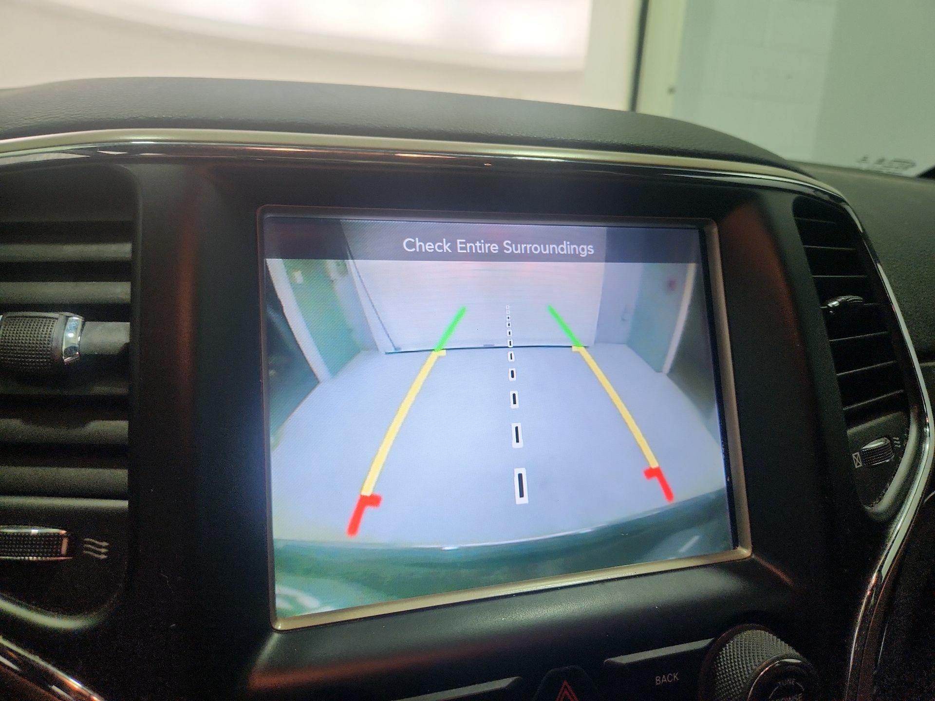 Thumbnail: 2016 Jeep Grand Cherokee - 15