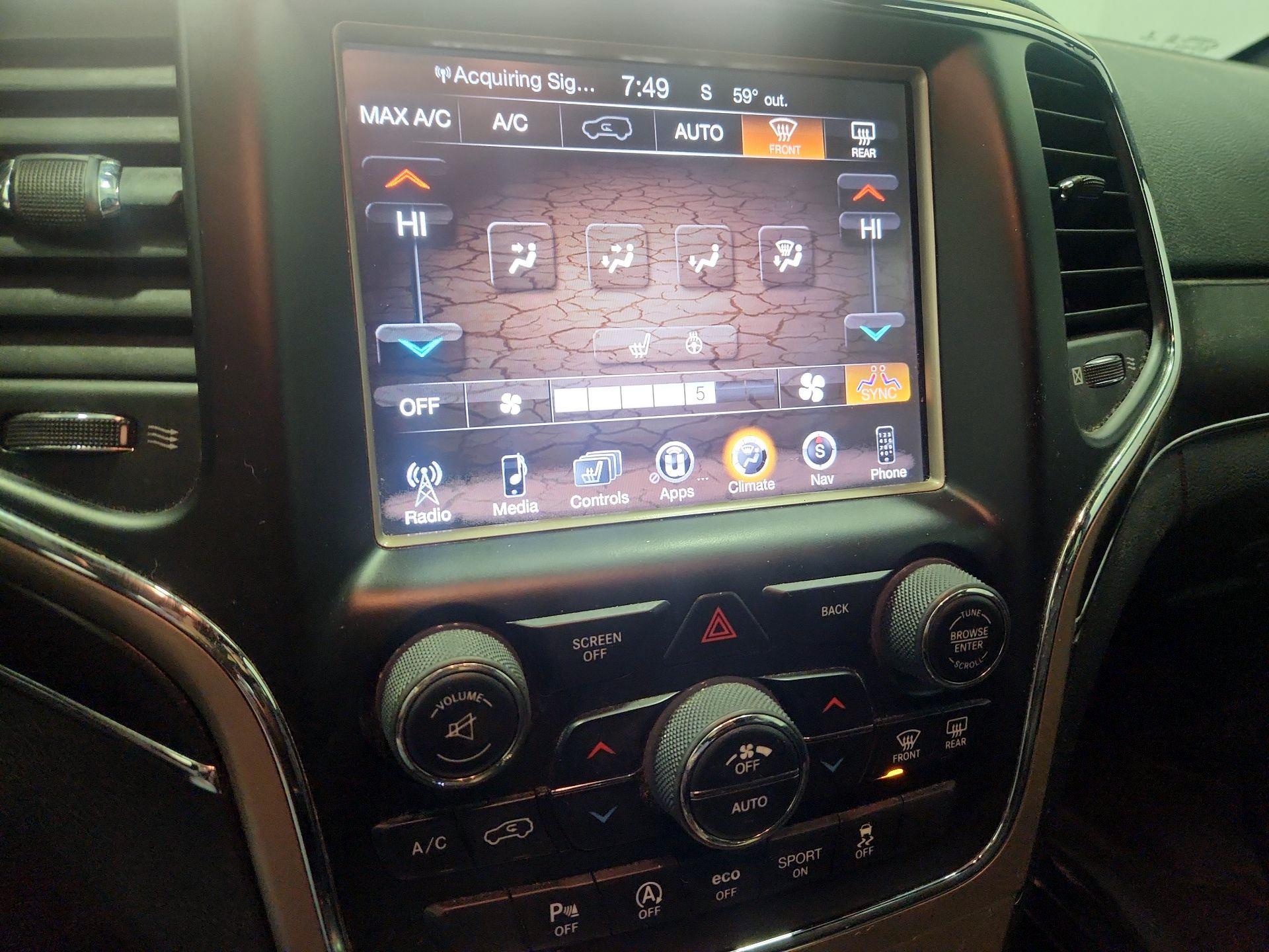 Thumbnail: 2016 Jeep Grand Cherokee - 17