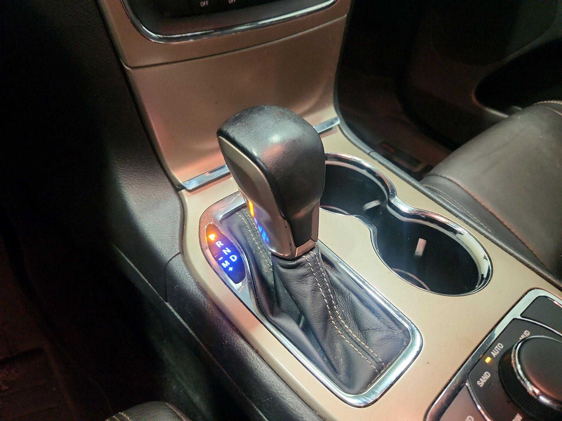 Thumbnail: 2016 Jeep Grand Cherokee - 18