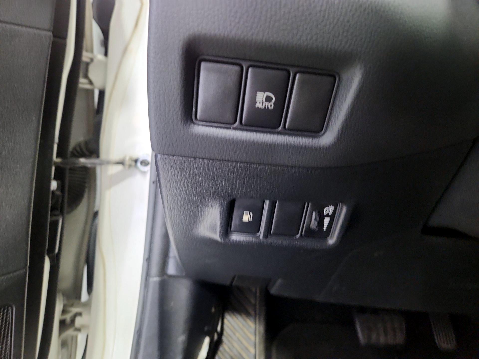 Thumbnail: 2019 Toyota C-HR - 13