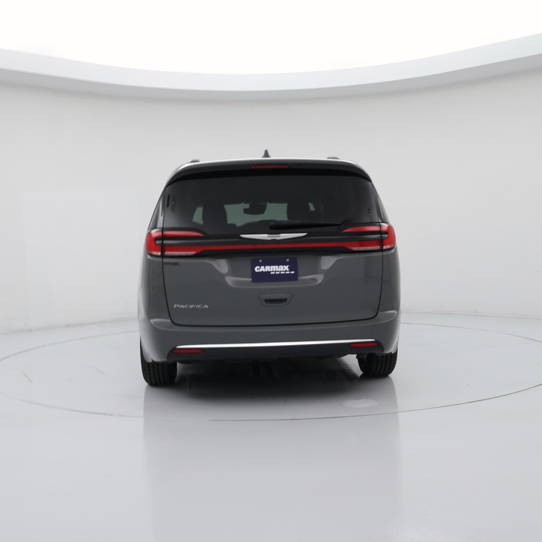 Thumbnail: 2022 Chrysler Pacifica - 6