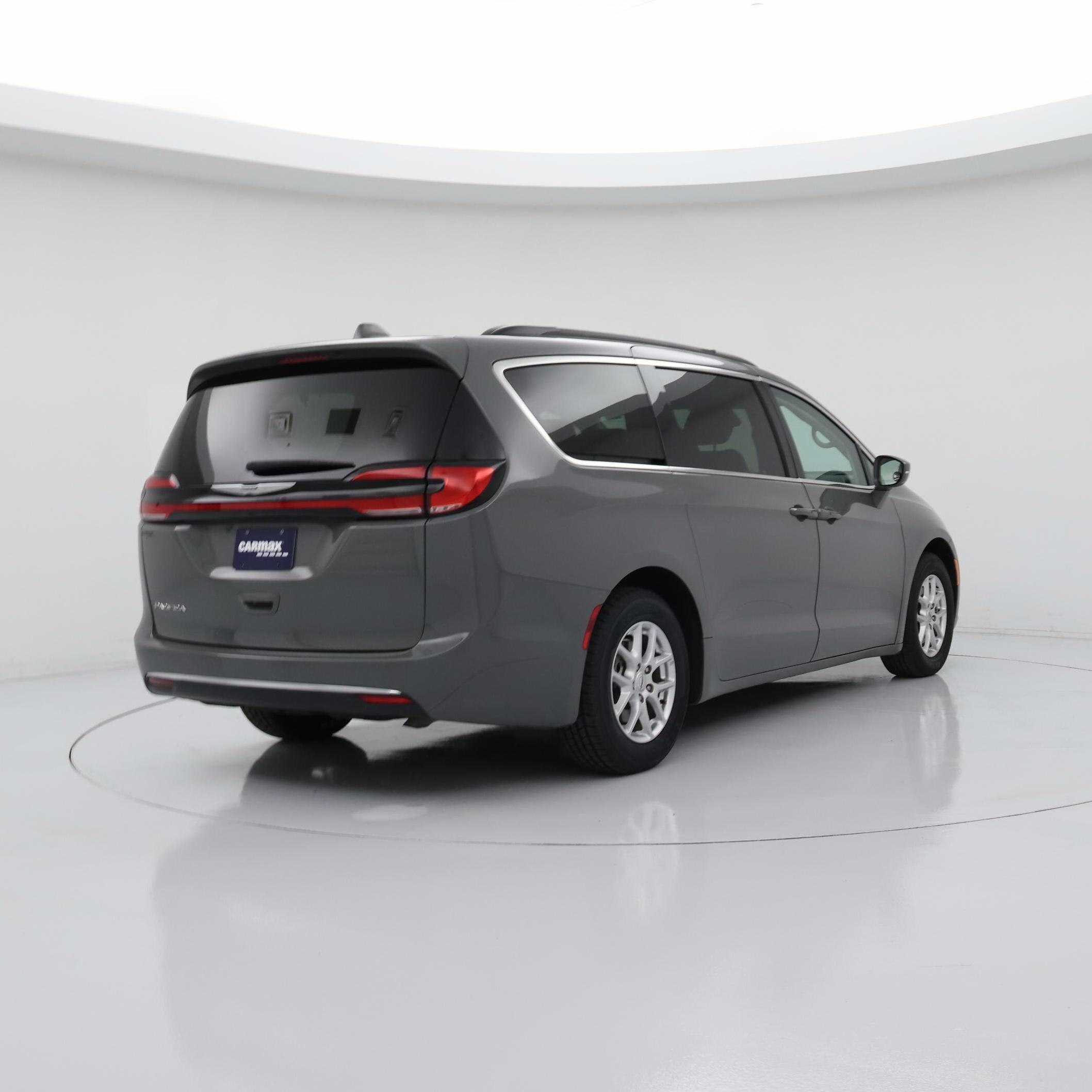 Thumbnail: 2022 Chrysler Pacifica - 8