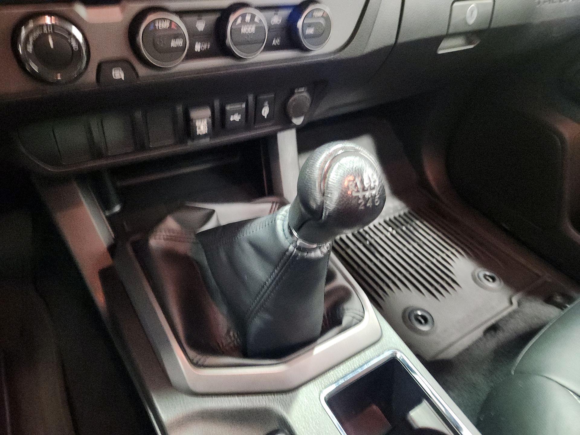 Thumbnail: 2023 Toyota Tacoma - 17