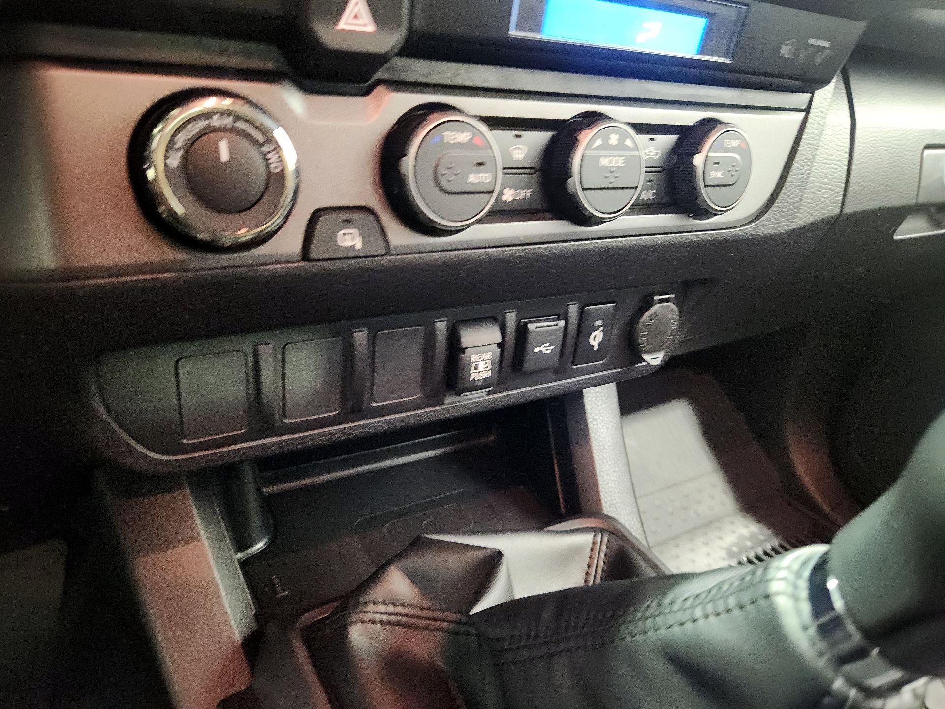 Thumbnail: 2023 Toyota Tacoma - 18