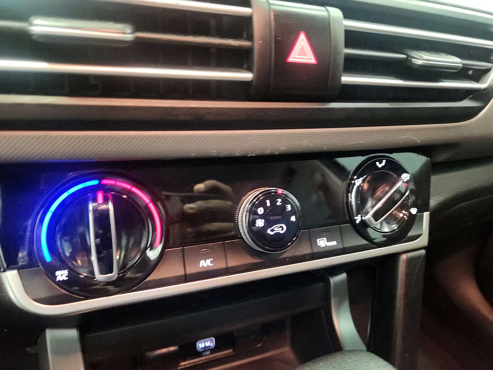 Thumbnail: 2021 Kia Seltos - 16