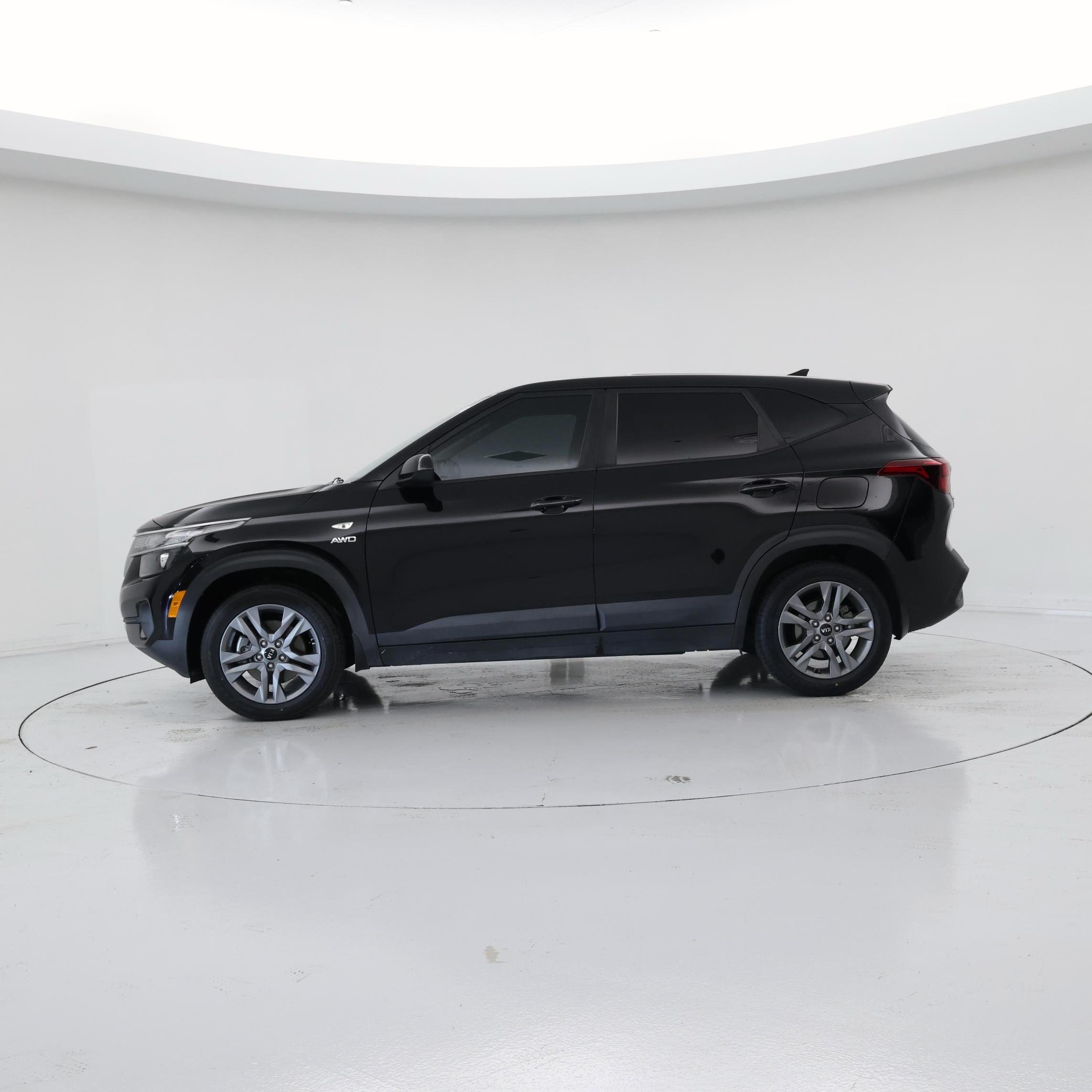 Thumbnail: 2021 Kia Seltos - 3