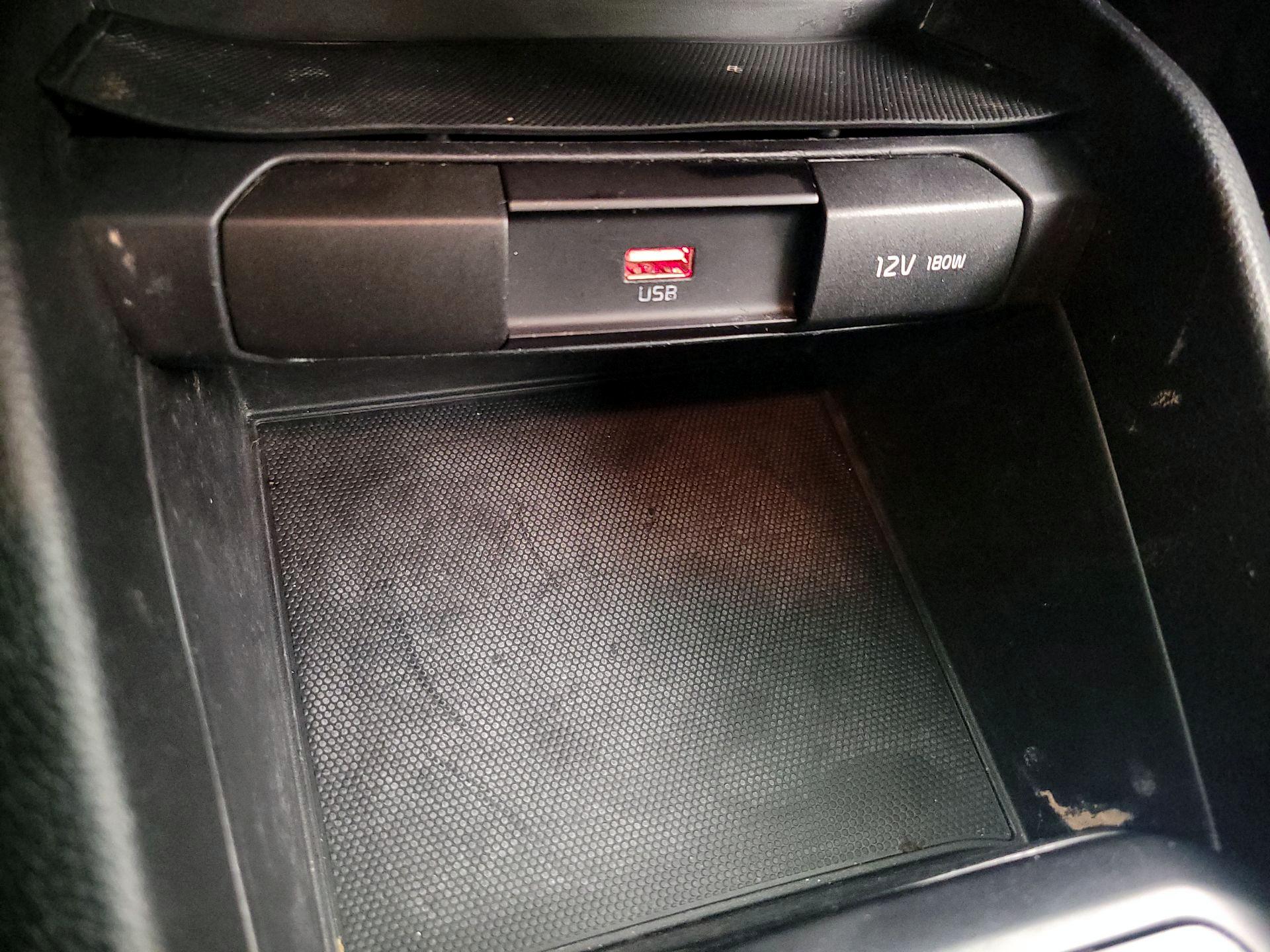 Thumbnail: 2023 Kia Rio - 18