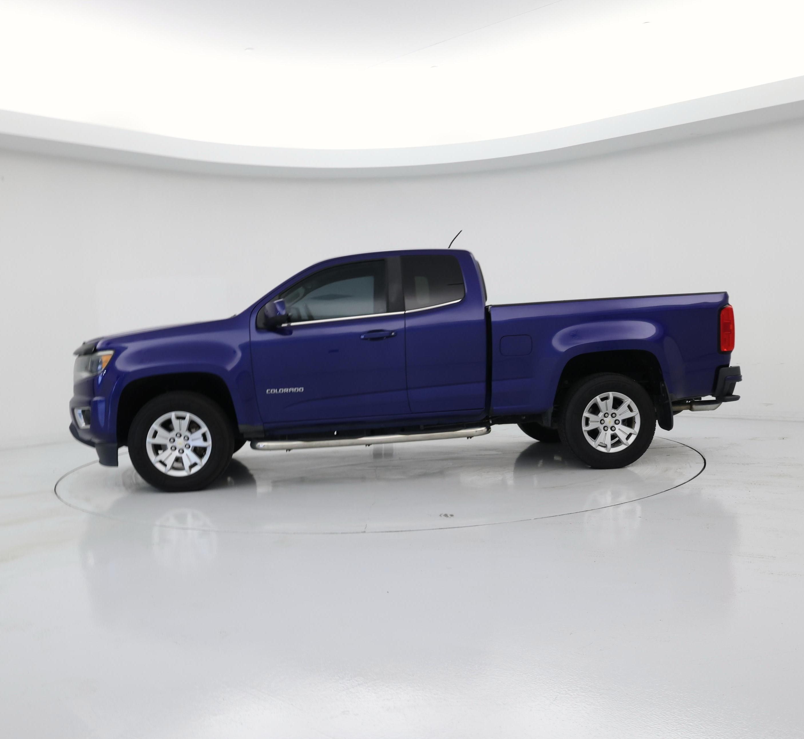 Thumbnail: 2017 Chevrolet Colorado - 3