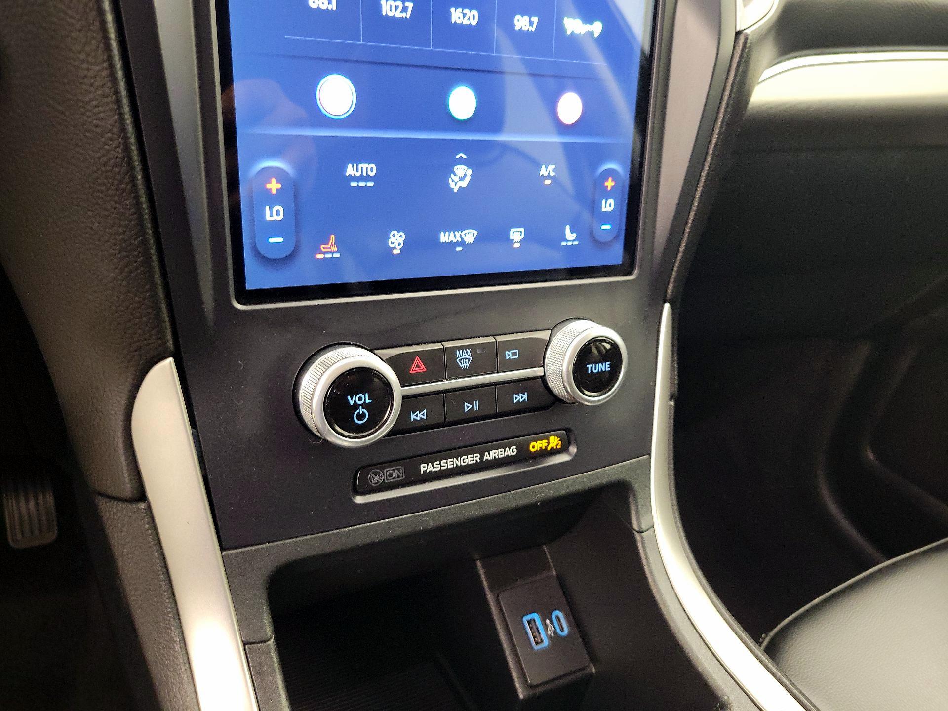 Thumbnail: 2022 Ford Edge - 16