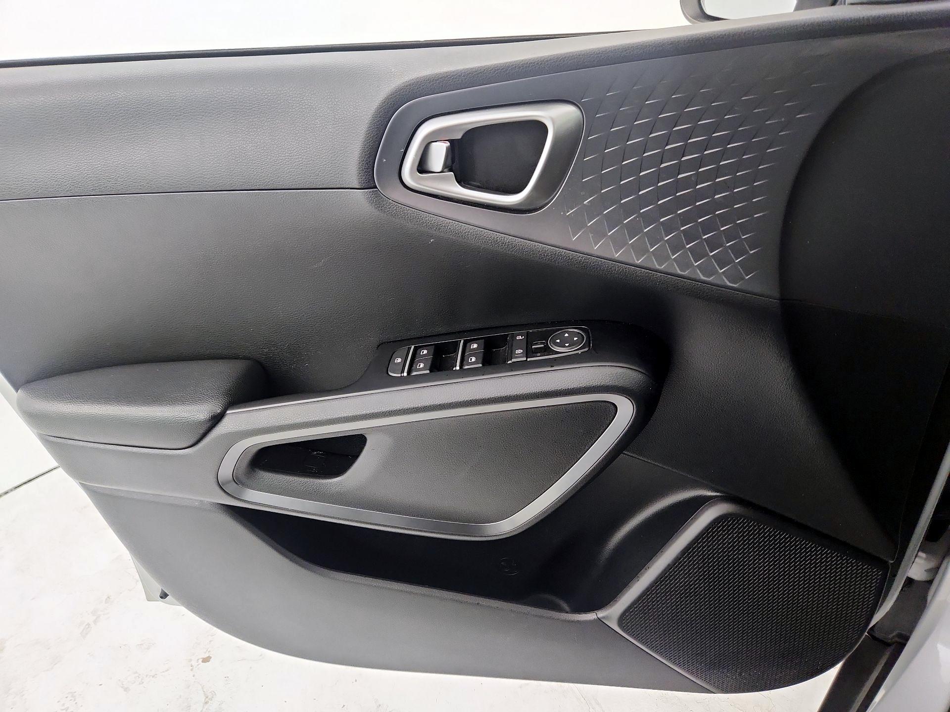 Thumbnail: 2021 Kia Soul - 12