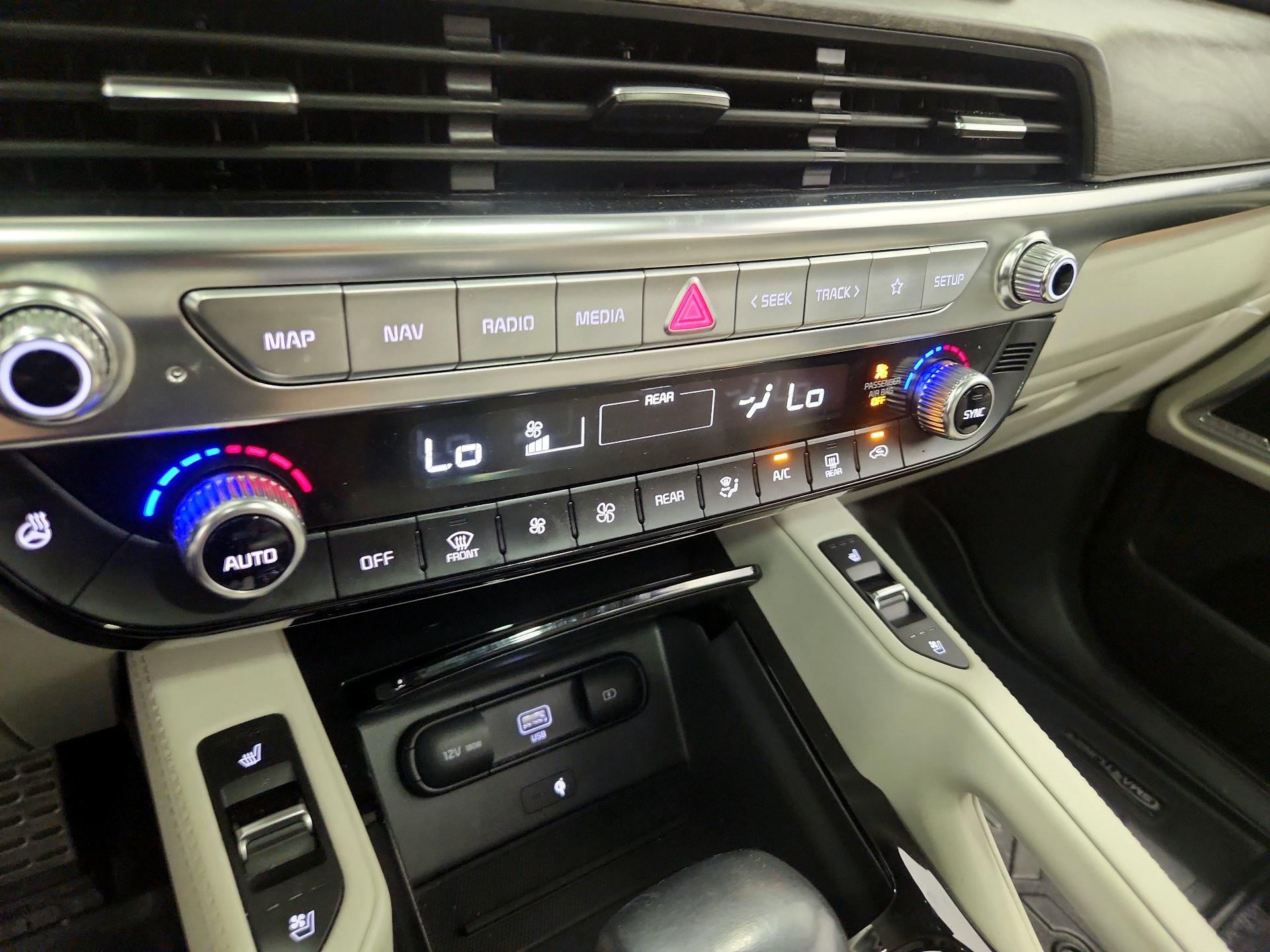 Thumbnail: 2021 Kia Telluride - 17