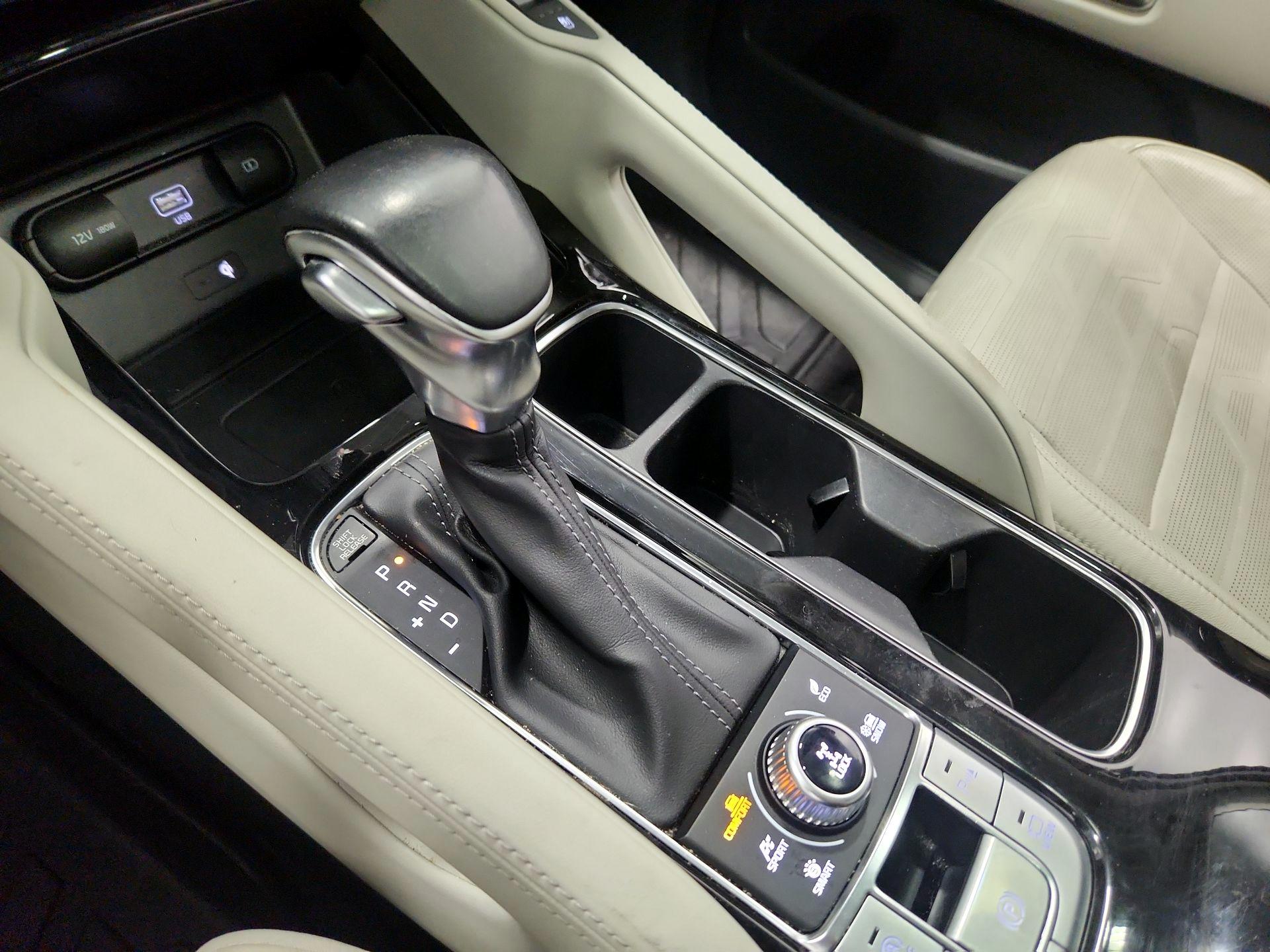 Thumbnail: 2021 Kia Telluride - 18