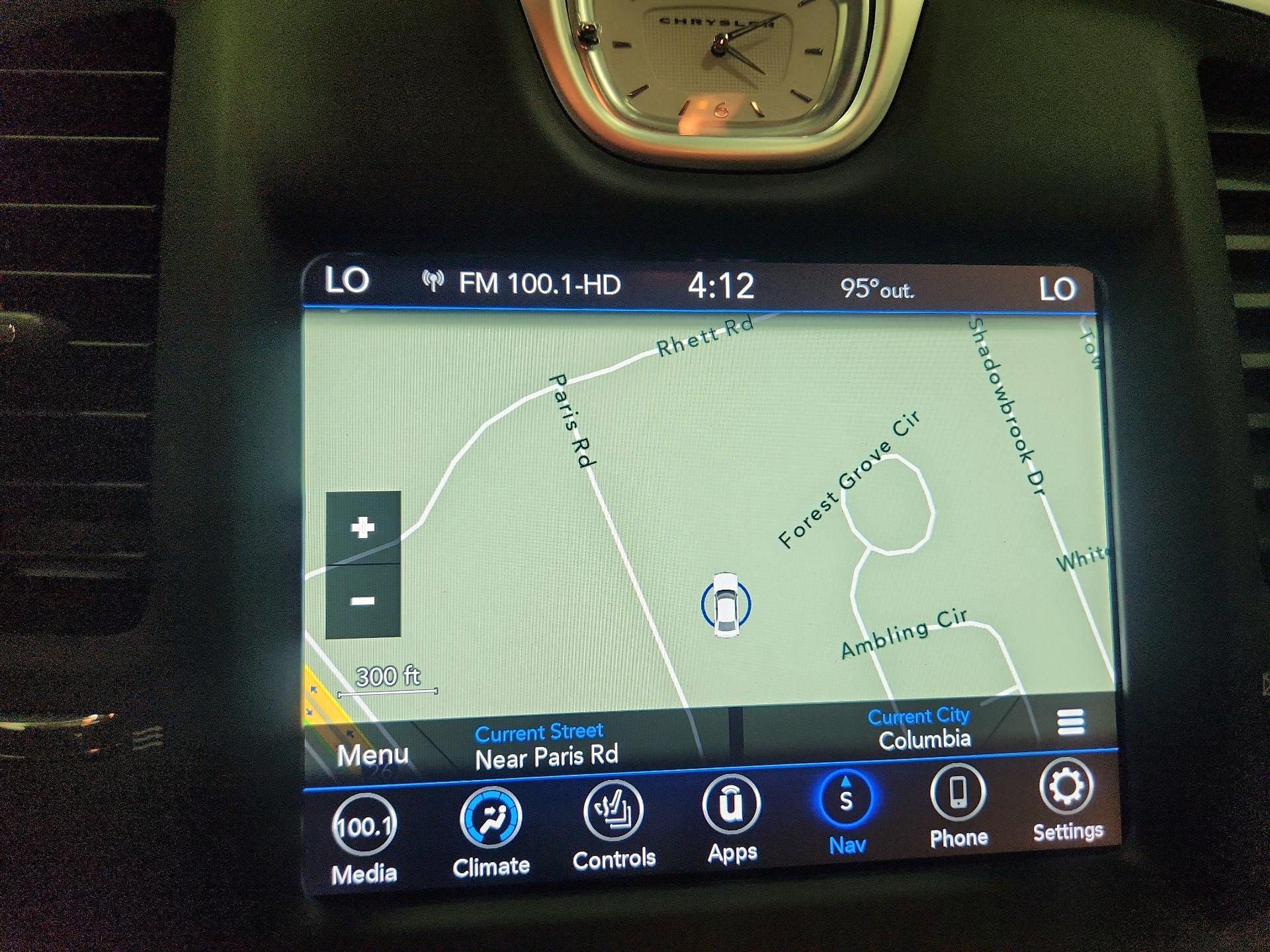 Thumbnail: 2022 Chrysler 300 - 14