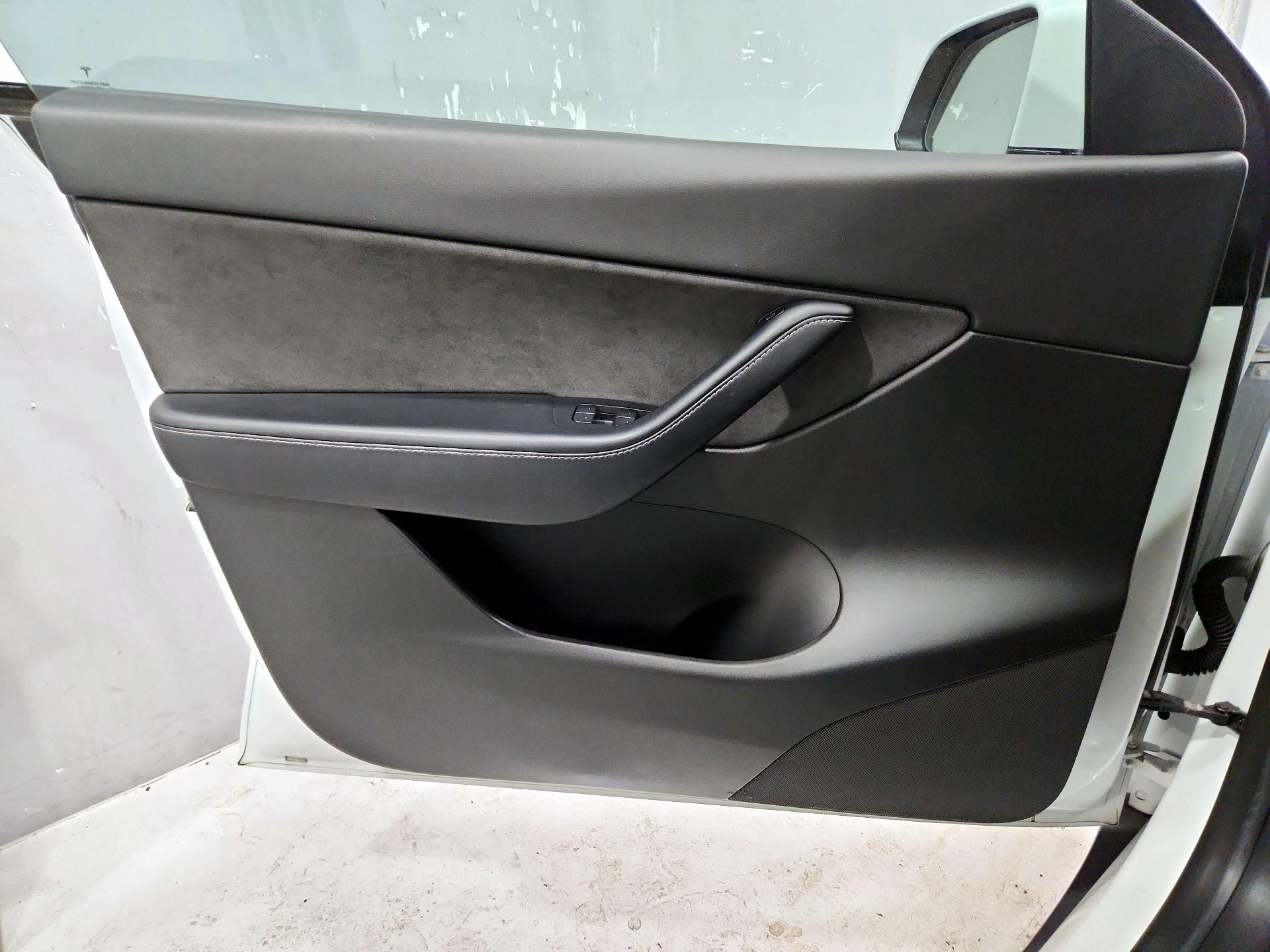 Thumbnail: 2021 Tesla Model Y - 12