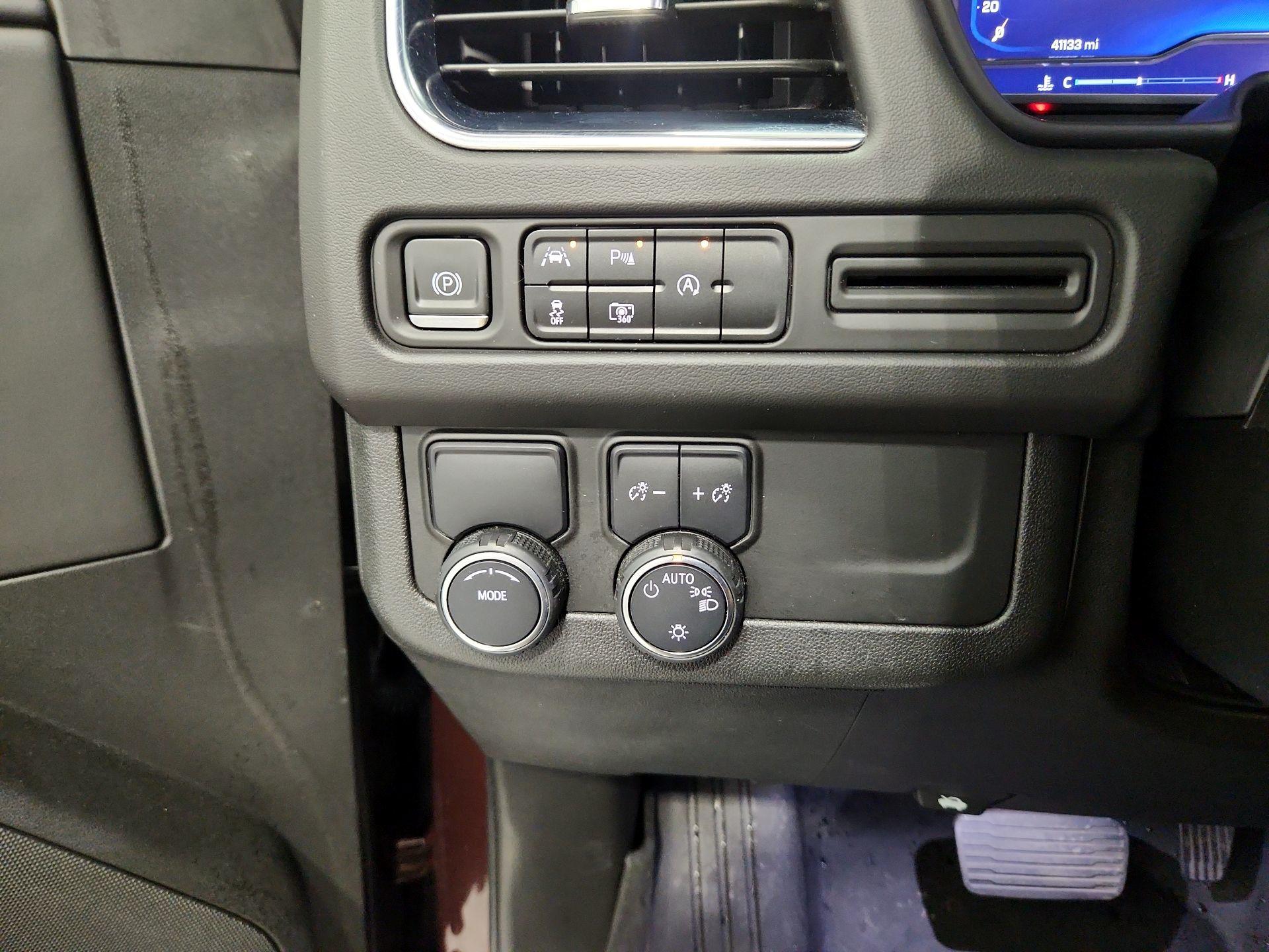 Thumbnail: 2023 Chevrolet Tahoe - 13