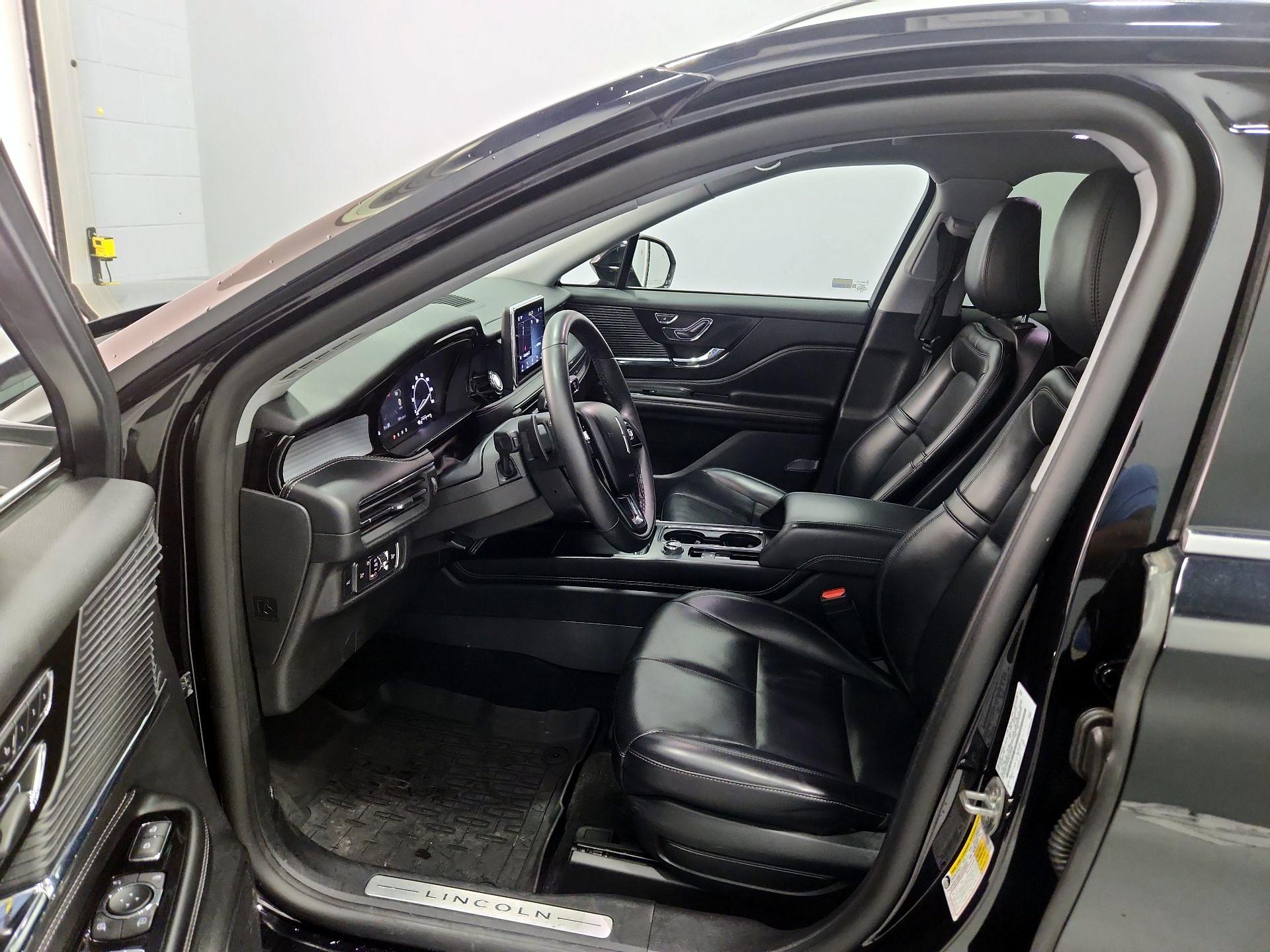 Thumbnail: 2022 Lincoln Corsair - 11