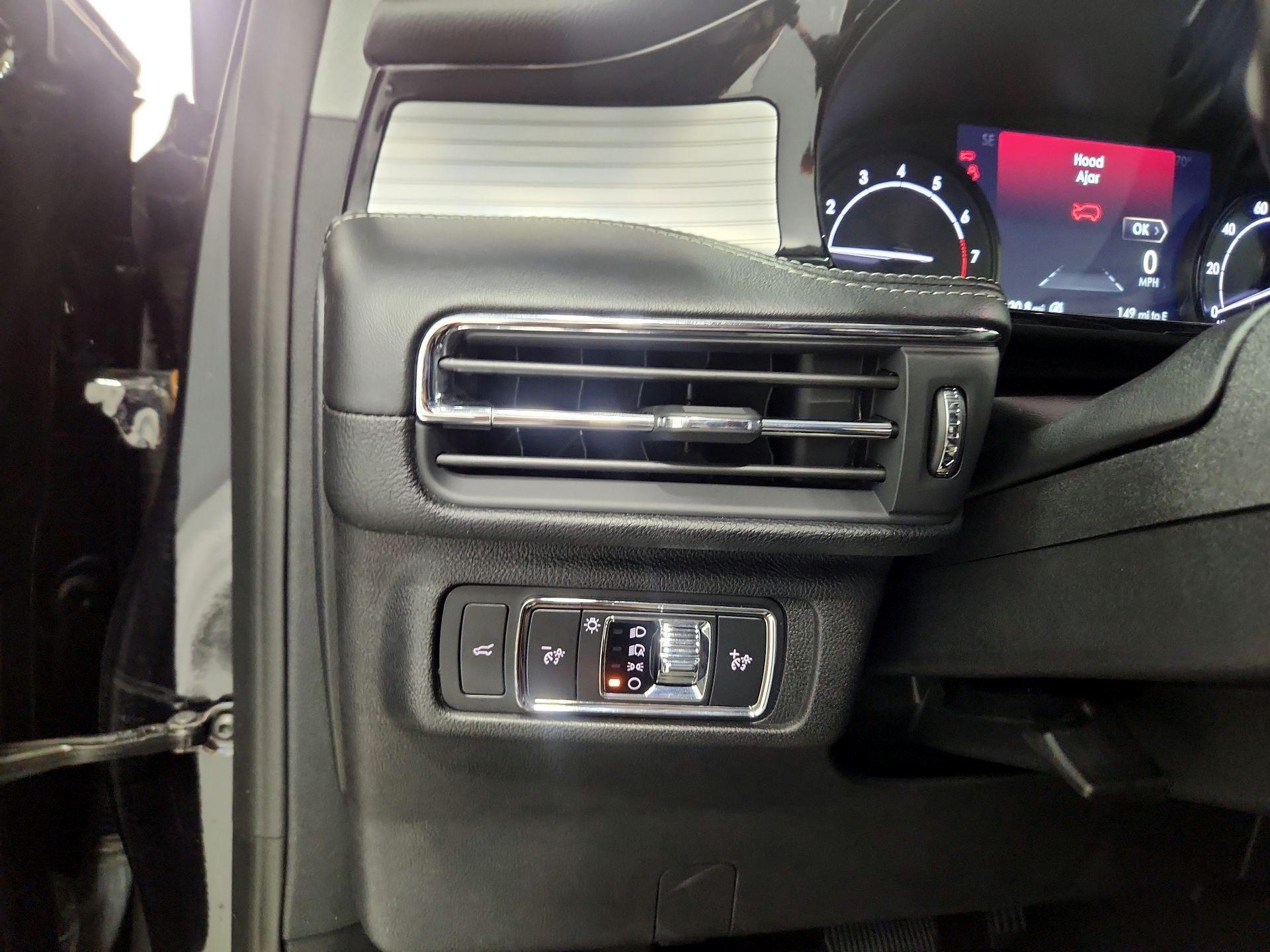 Thumbnail: 2022 Lincoln Corsair - 13