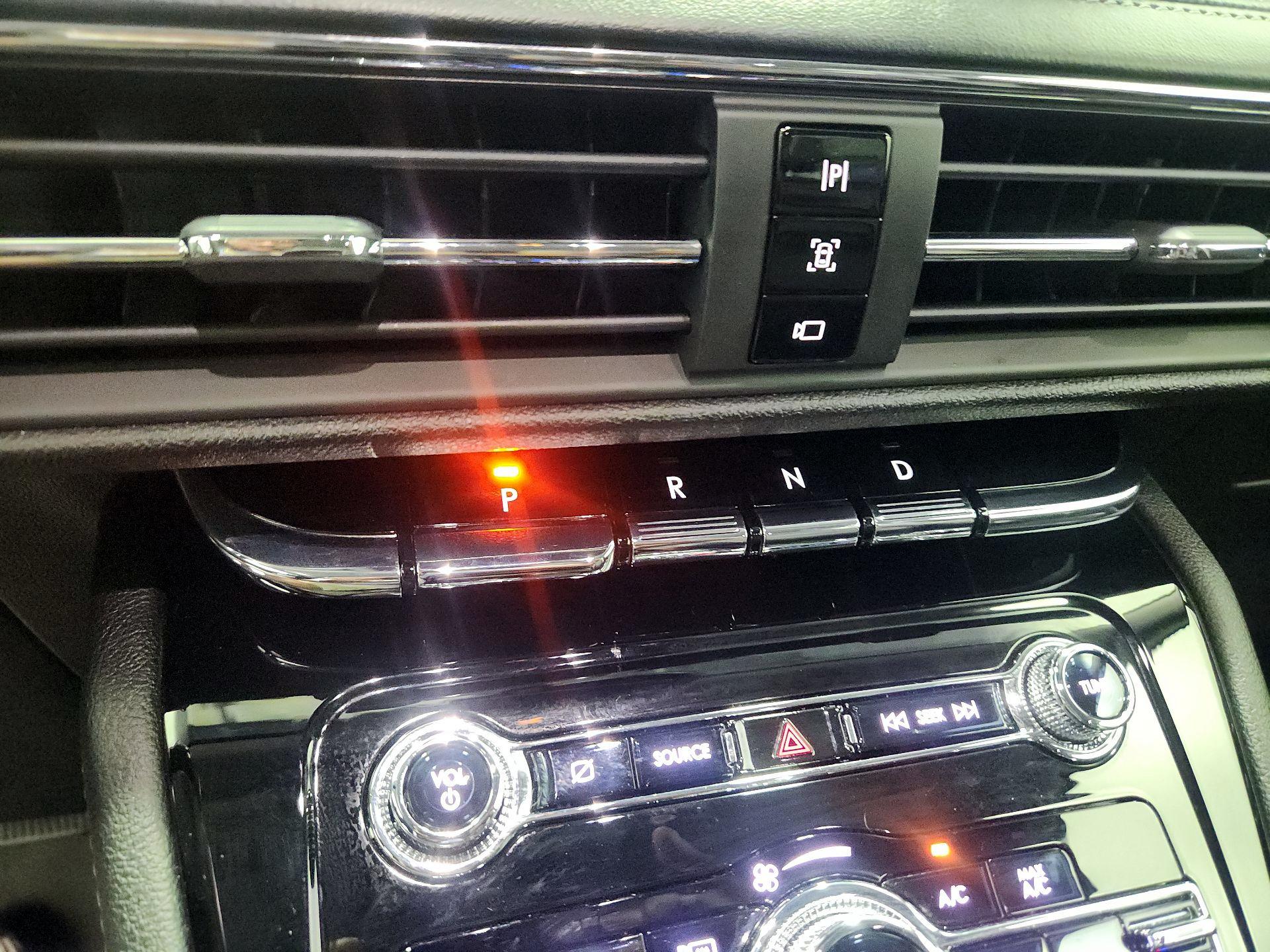 Thumbnail: 2022 Lincoln Corsair - 18