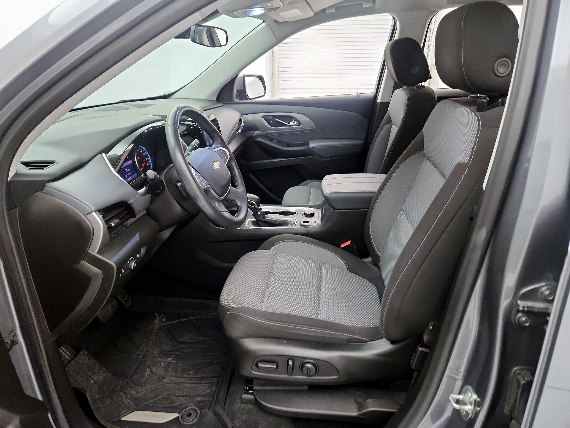 Thumbnail: 2021 Chevrolet Traverse - 11