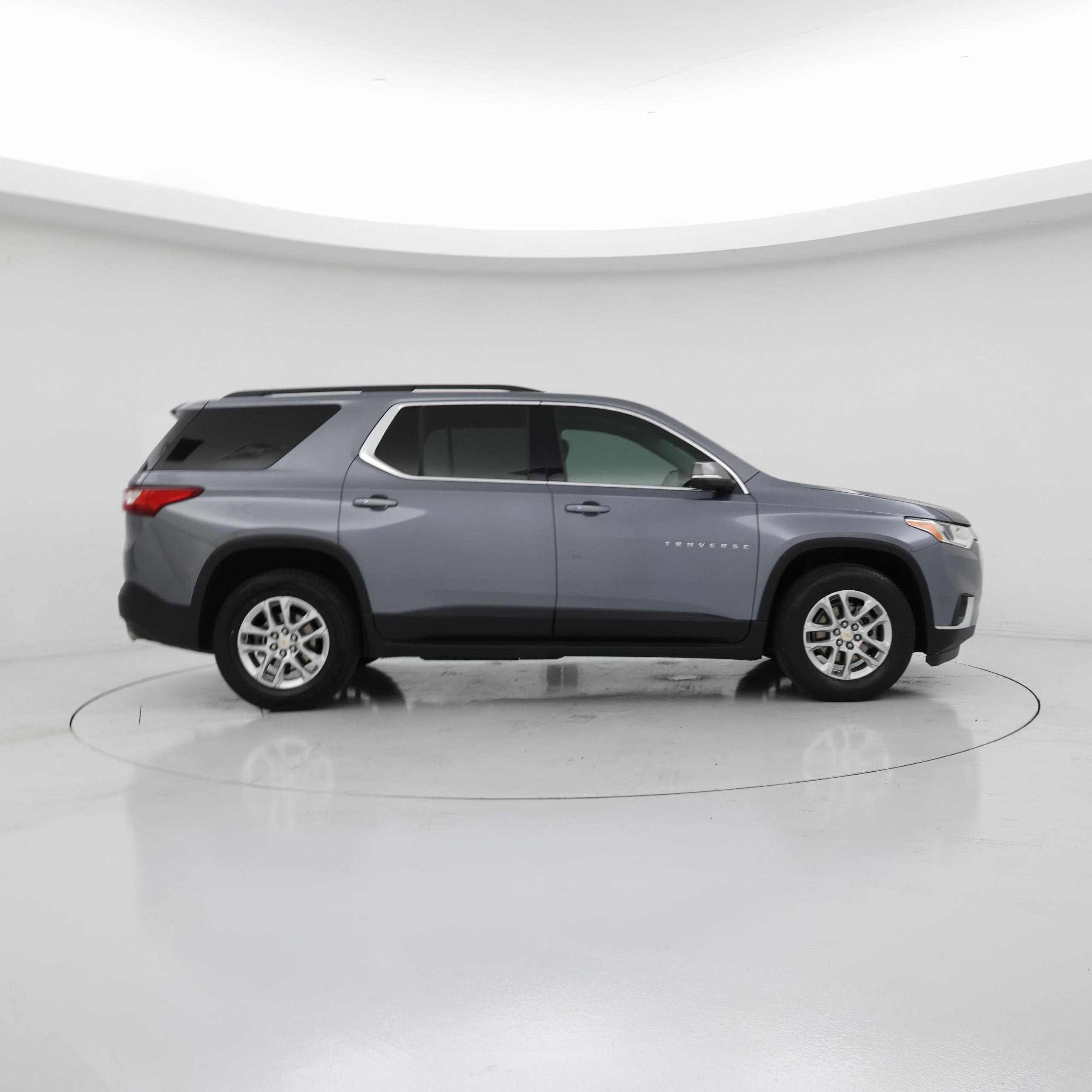 Thumbnail: 2021 Chevrolet Traverse - 7