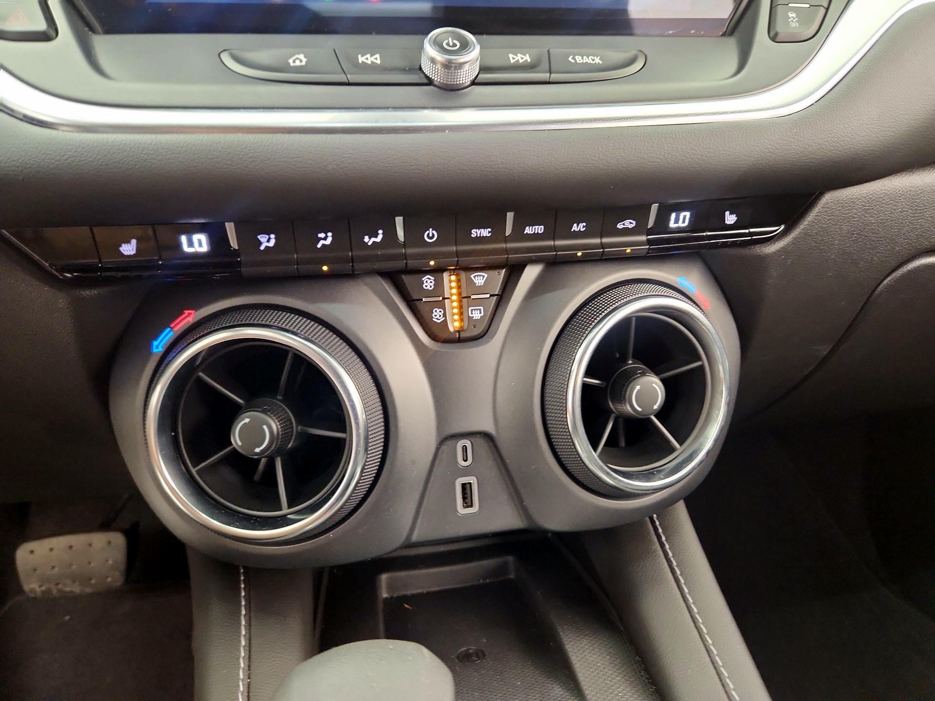 Thumbnail: 2024 Chevrolet Blazer - 16