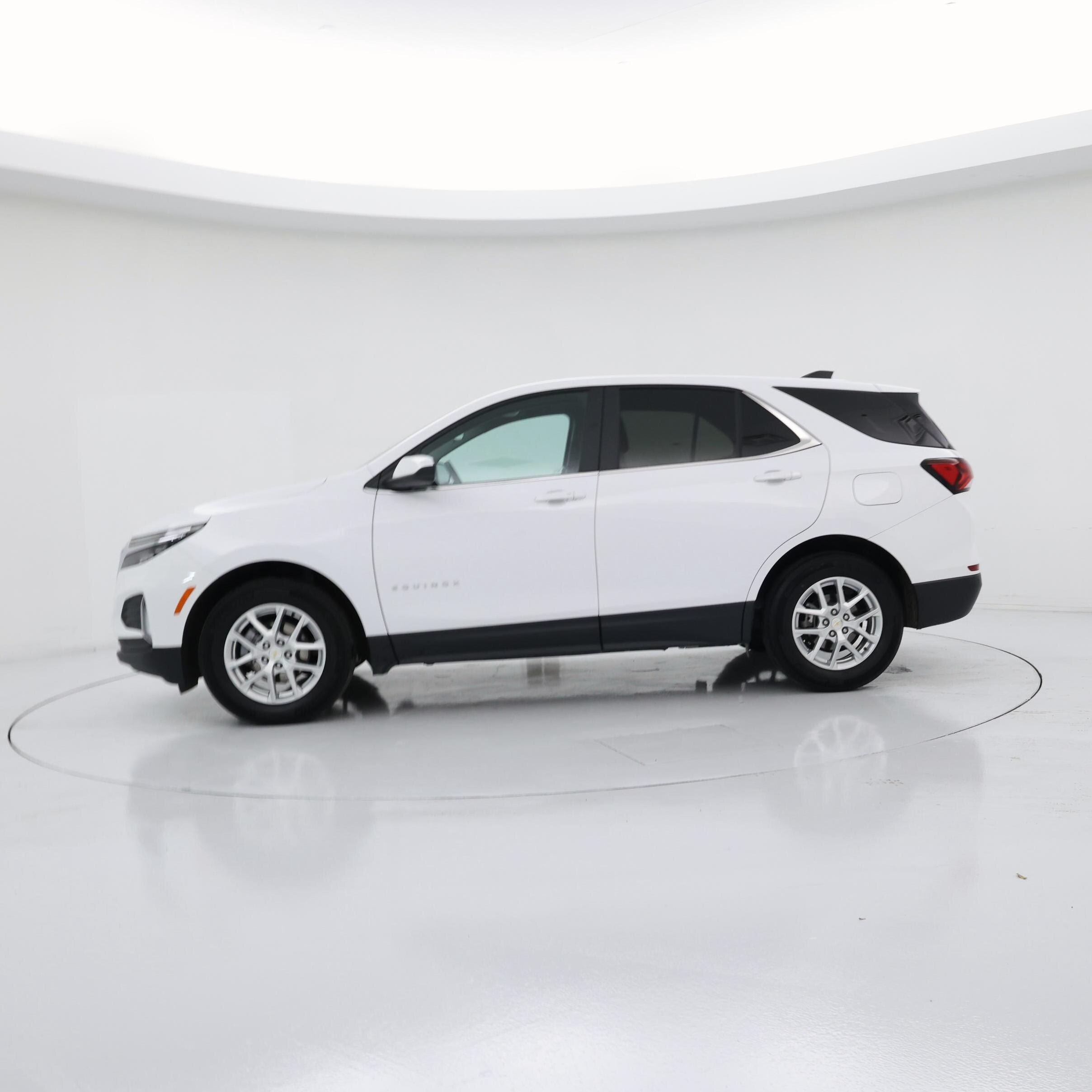 Thumbnail: 2024 Chevrolet Equinox - 3