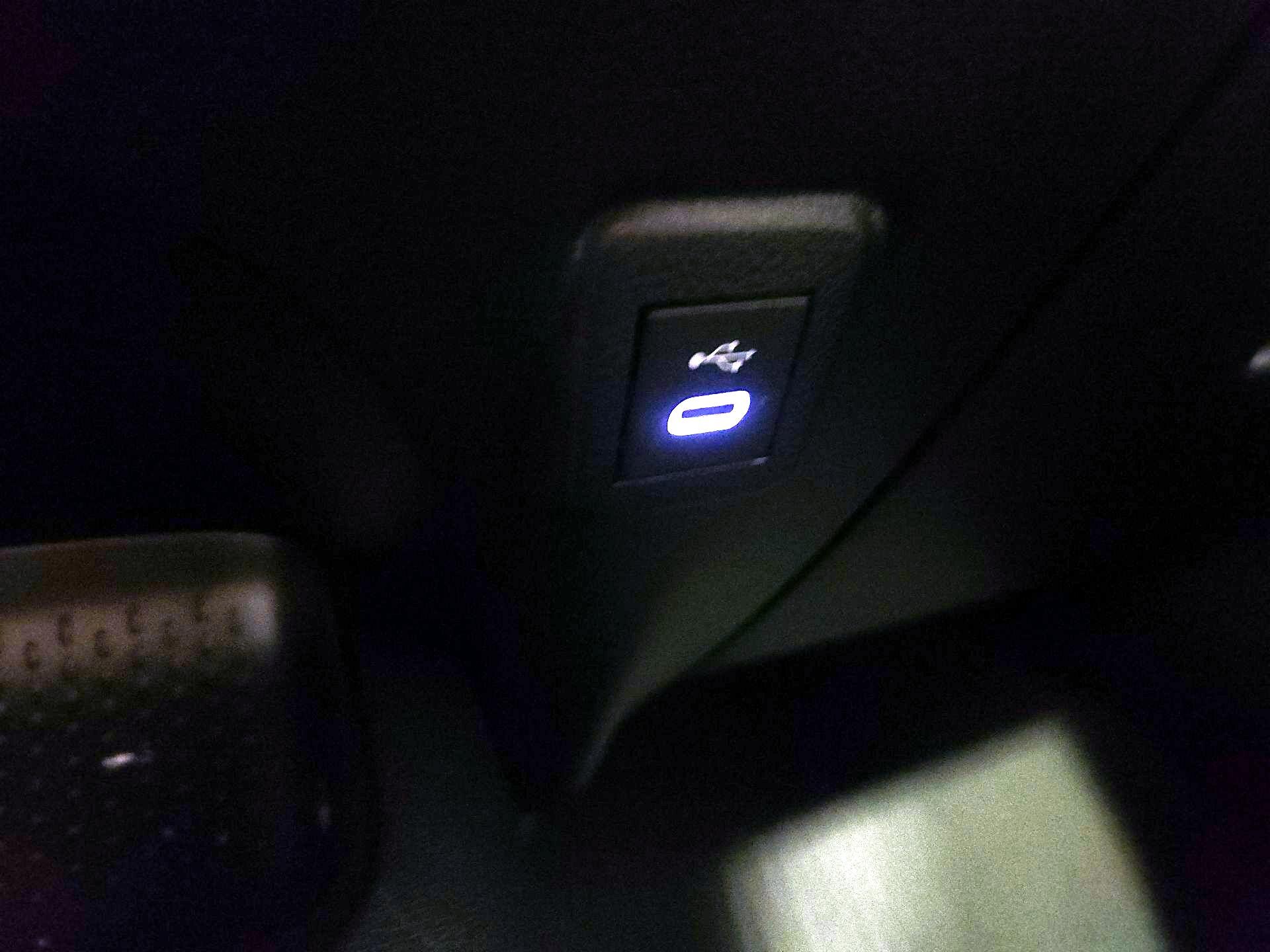 Thumbnail: 2023 Toyota Corolla - 18